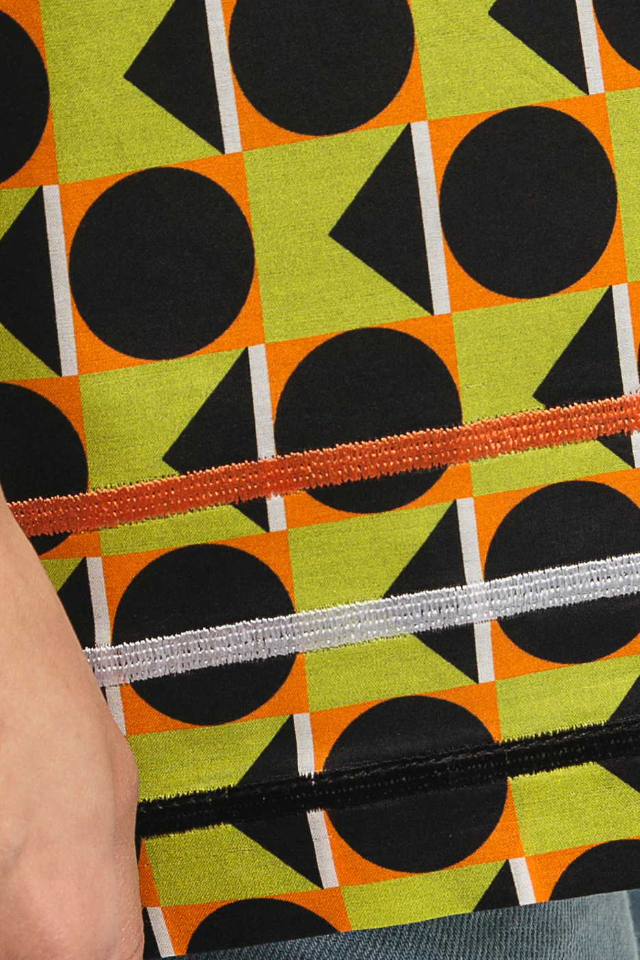 EMBROIDERED PRINTED LAWN SHIRT(PRET) - Image 3