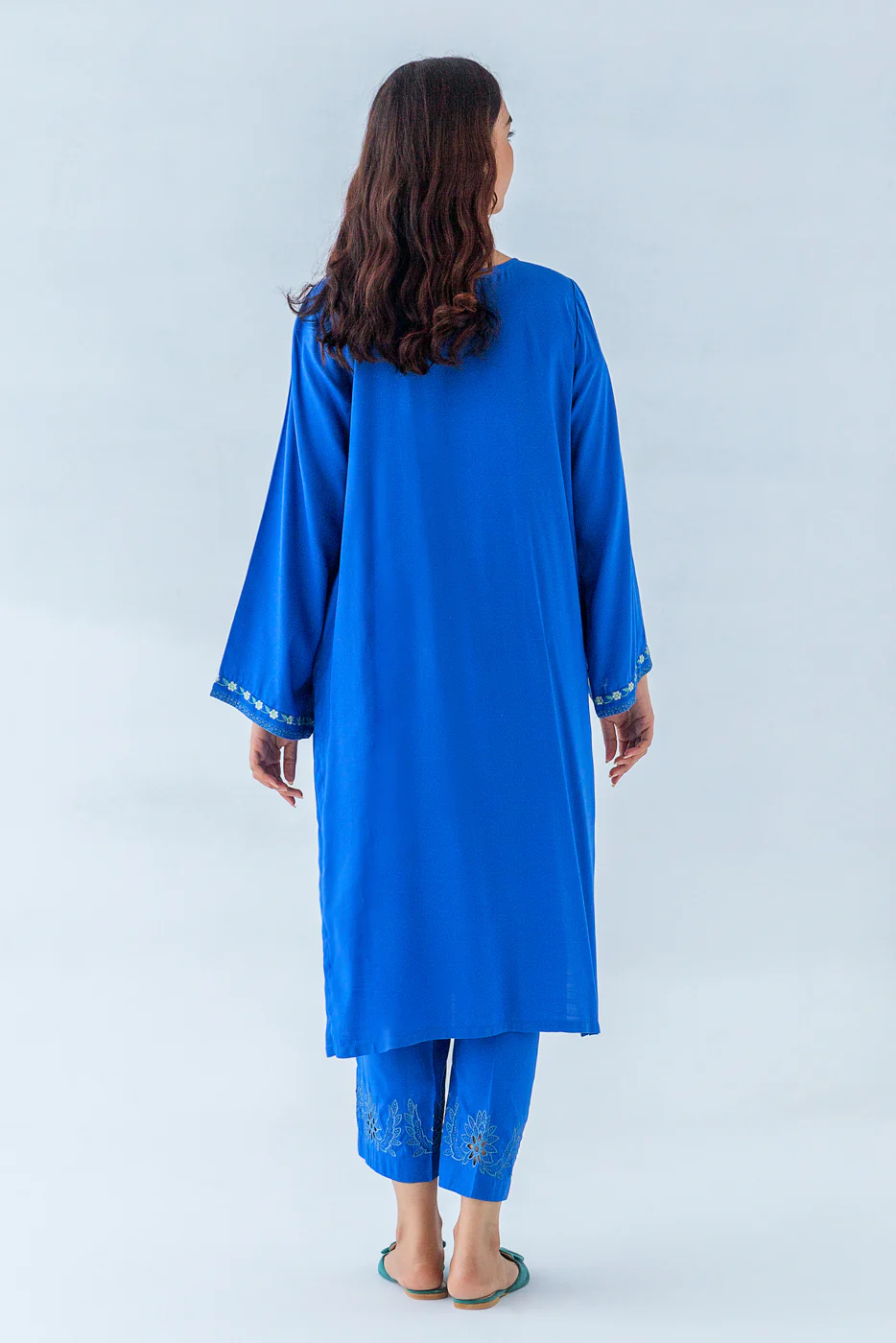 2 PIECE EMBROIDERED VISCOSE SUIT (PRET) - Image 3