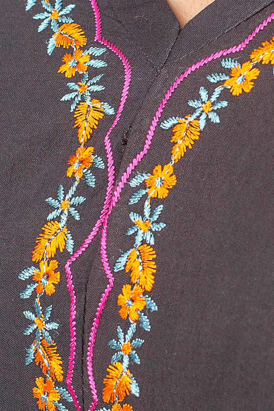 EMBROIDERED LAWN SHIRT (PRET) - Image 3