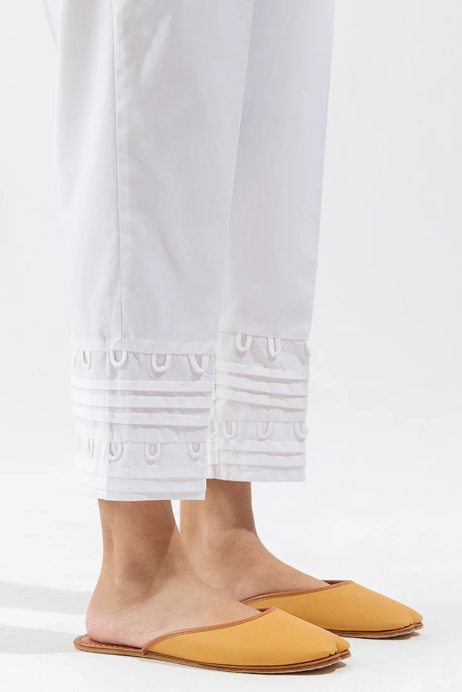 BASIC STRAIGHT PANTS
