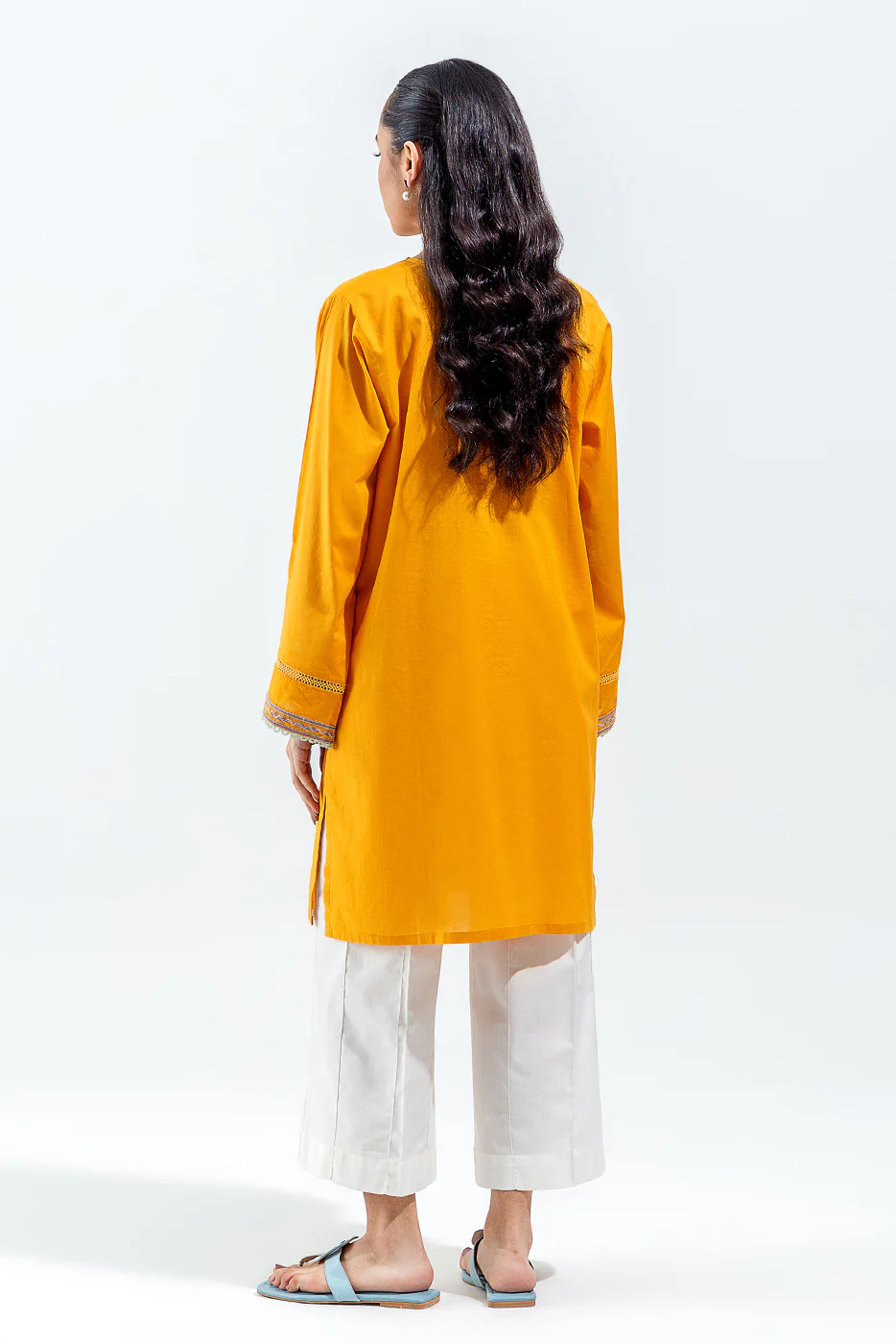 EMBROIDERED CAMBRIC SHIRT (PRET) - Image 4