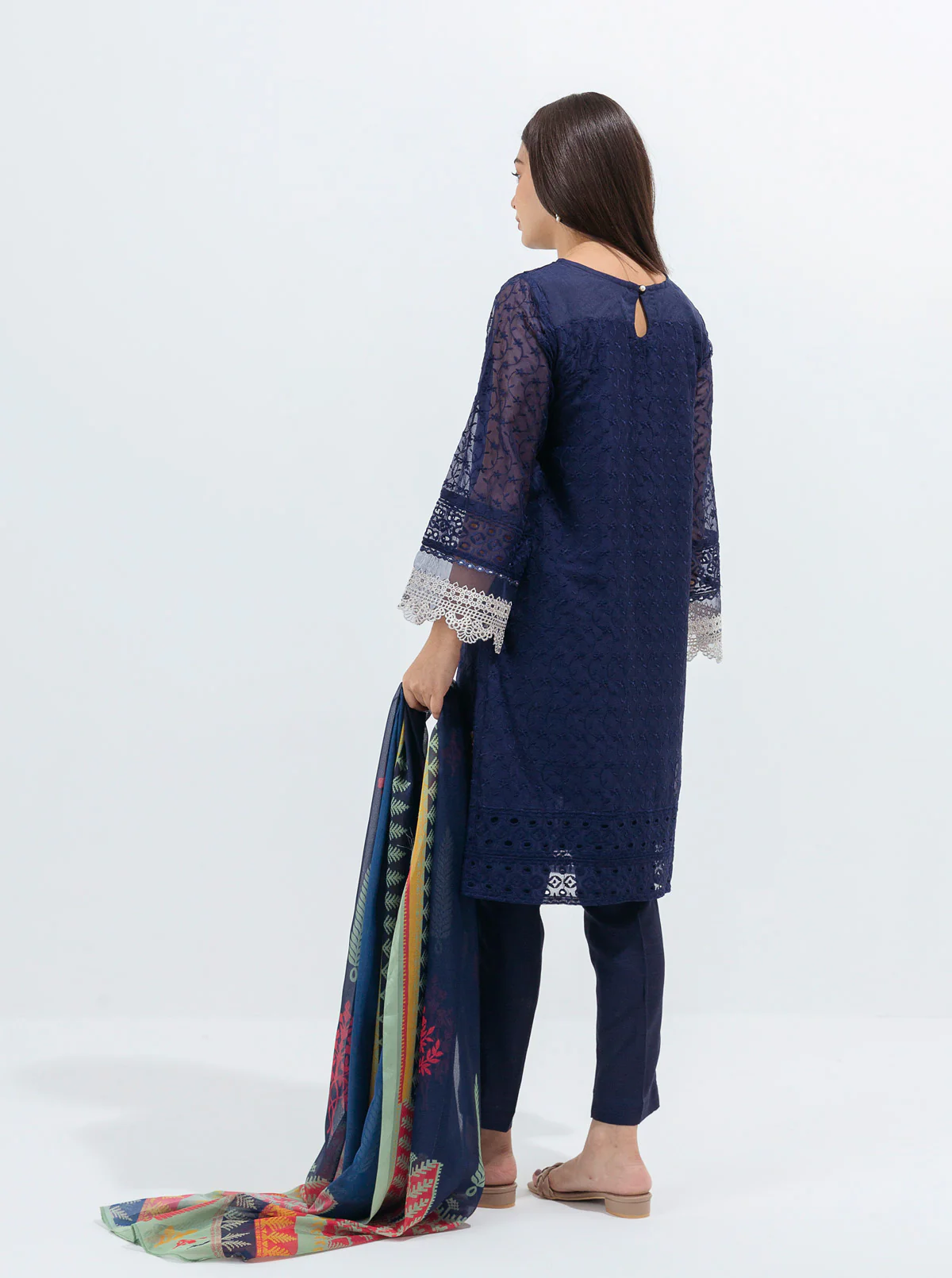 EMBROIDERED SHIRT WITH DUPATTA - Image 4