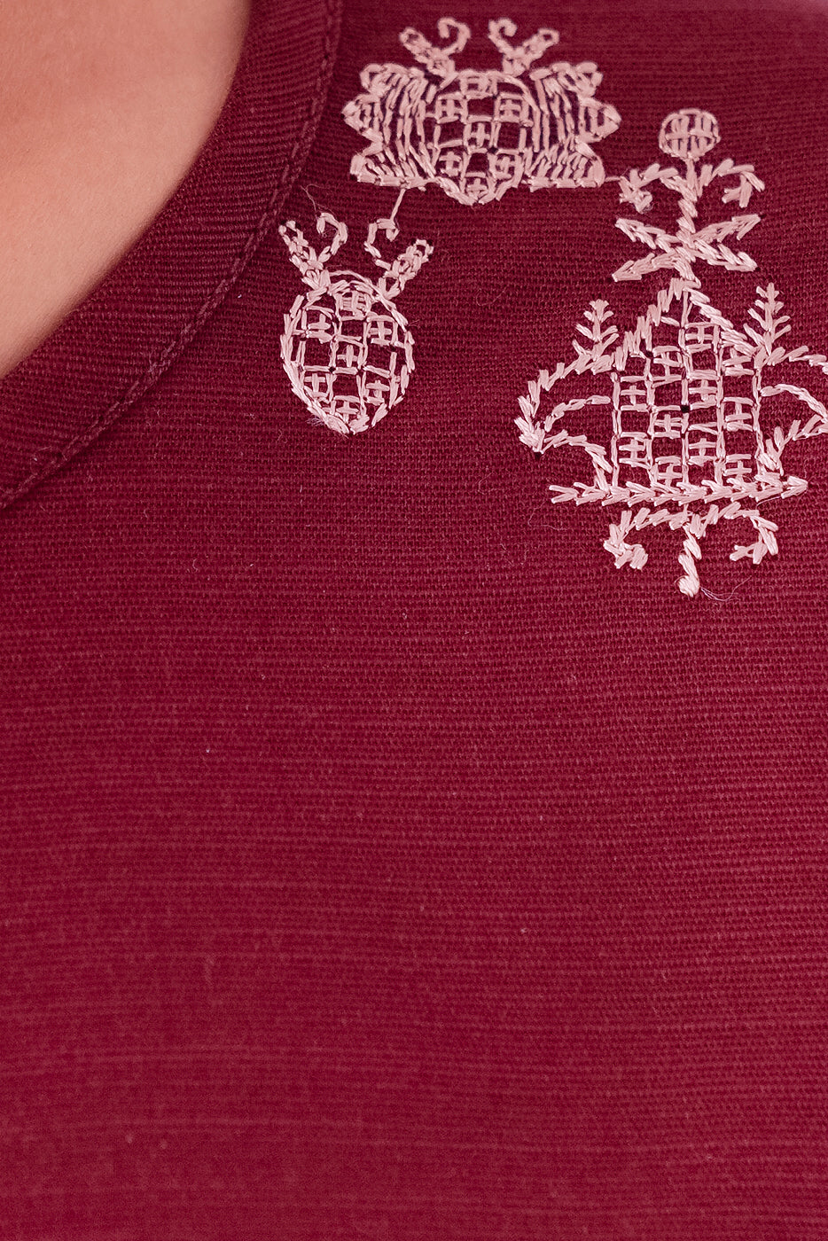 EMBROIDERED SLUB KHADDAR SHIRT (PRET) - Image 3