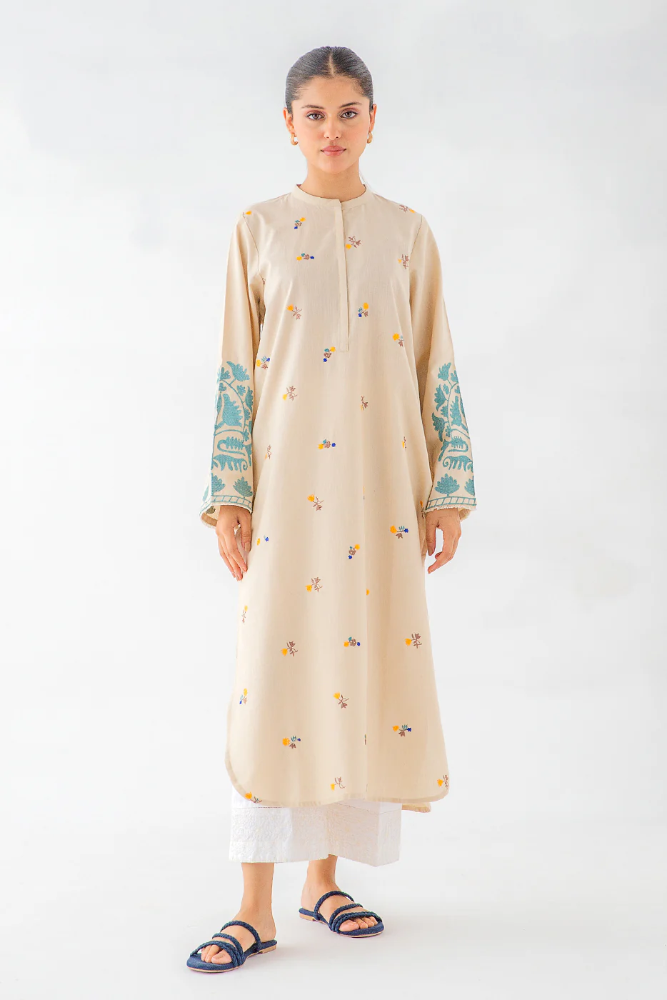 EMBROIDERED SLUB KHADDAR SHIRT (PRET) - Image 2