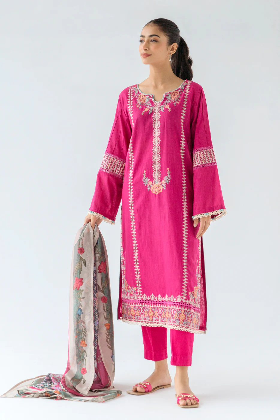 2 PIECE EMBROIDERED SLUB LAWN SUIT (LUXURY PRET) - Image 2