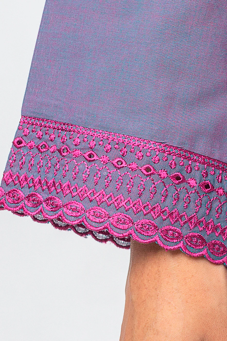 EMBROIDERED CHAMBRAY SHIRT (PRET) - Image 3