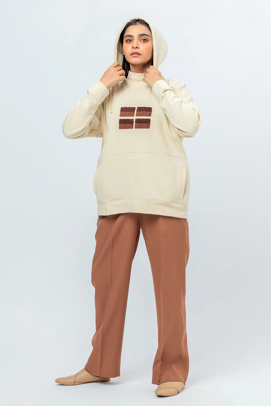 EMBROIDERED HOODIE WITH NECK DETAIL - Image 4