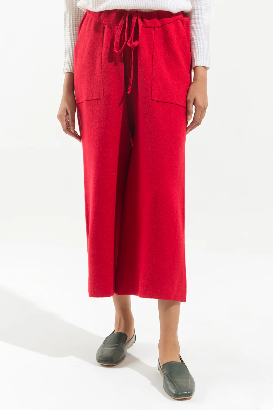 RED SWEATER PANTS - Image 3