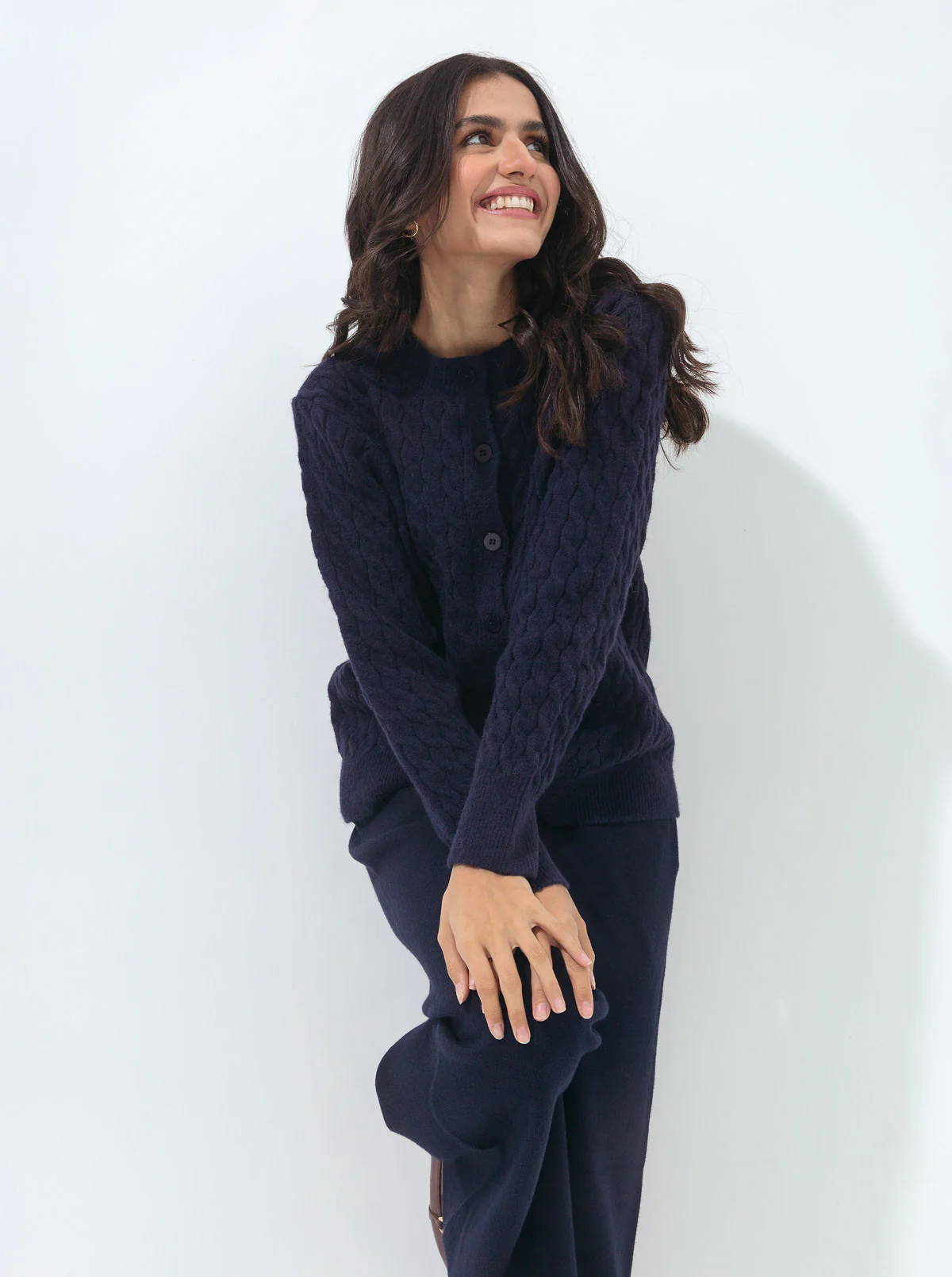 NAVY BLUE CABLE KNIT CARDIGAN - Image 3