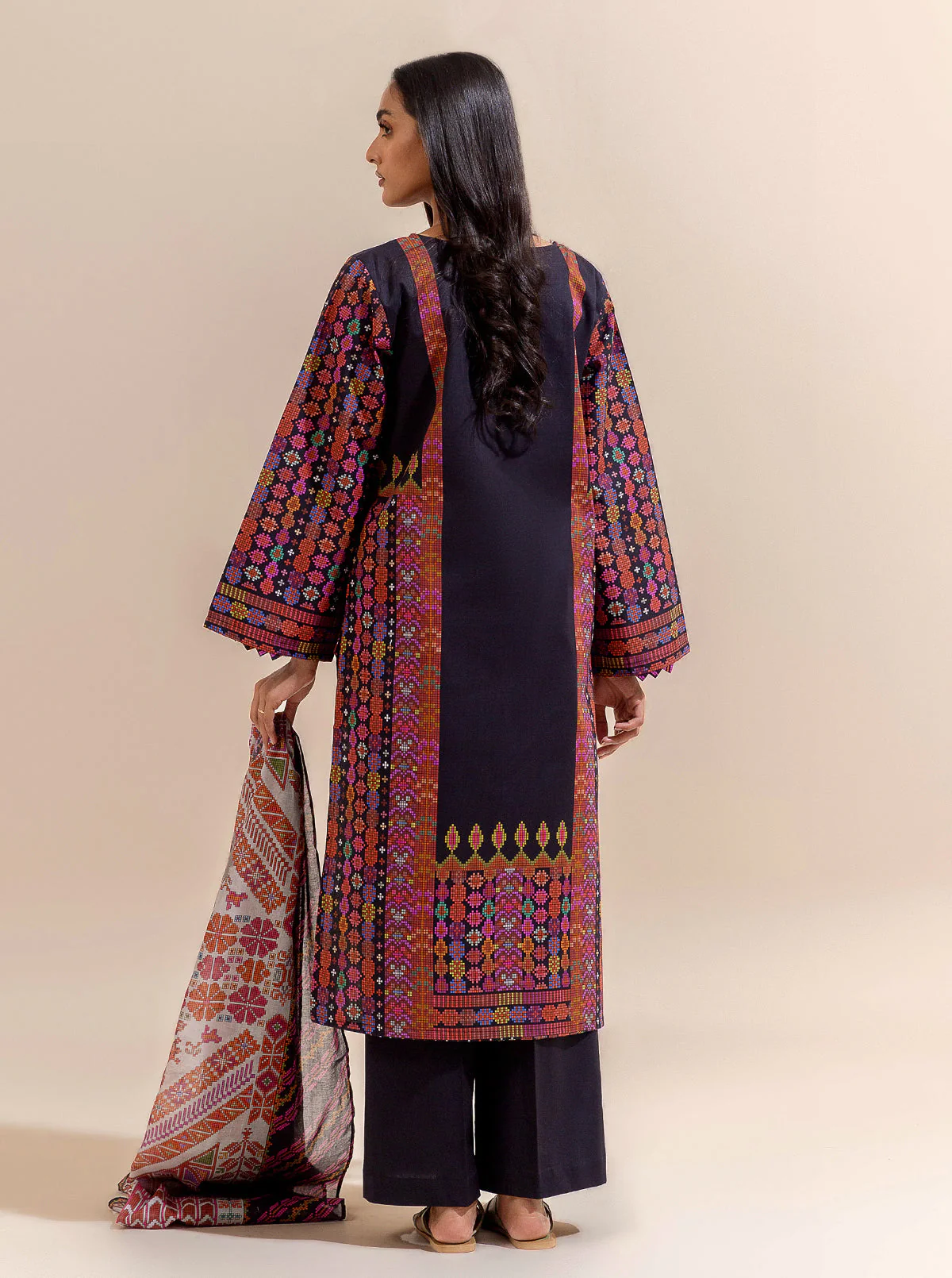 3 PIECE PRINTED LAWN SUIT-KNITTY GRITTY (UNSTITCHED) - Image 4