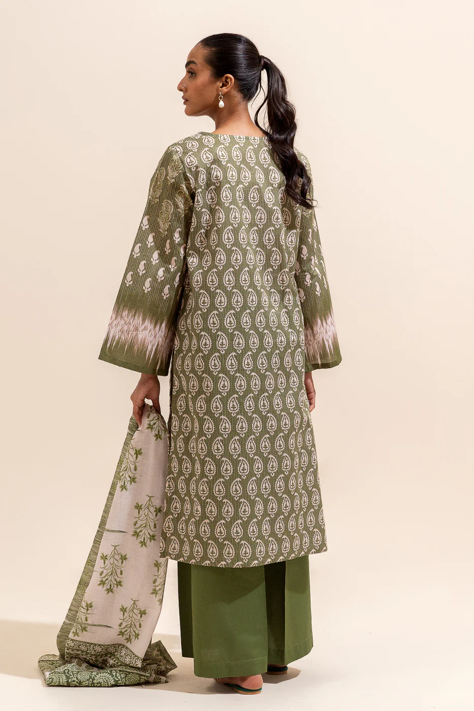 3 PIECE PRINTED LAWN SUIT-APPLE NILE (UNSTITCHED) - Image 6