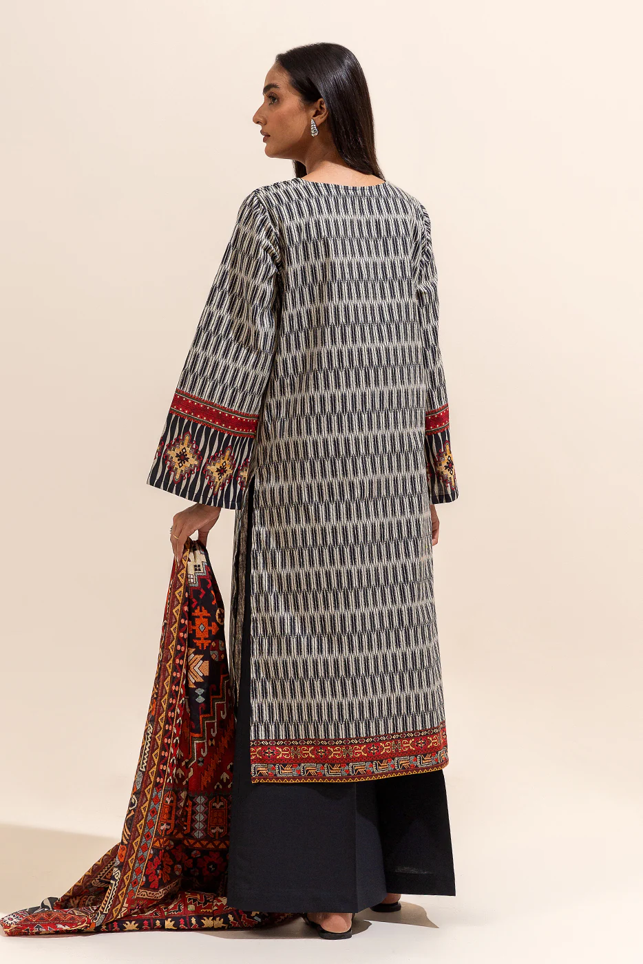 3 PIECE PRINTED LAWN SUIT-TRIBAL TRACE (UNSTITCHED) - Image 2