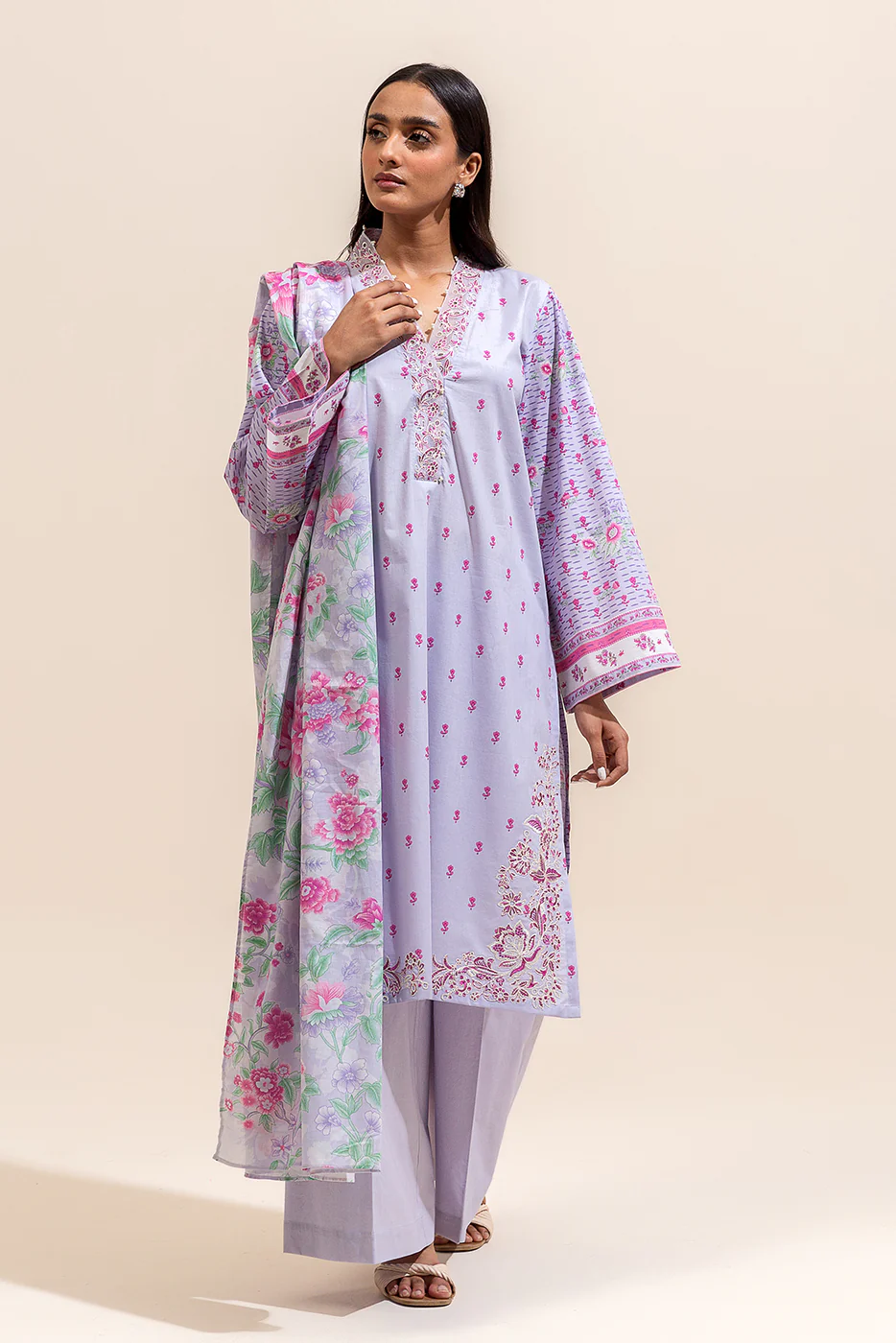 3 PIECE EMBROIDERED LAWN SUIT-LAVENDER BLOOM ( UNSTITCHED) - Image 2