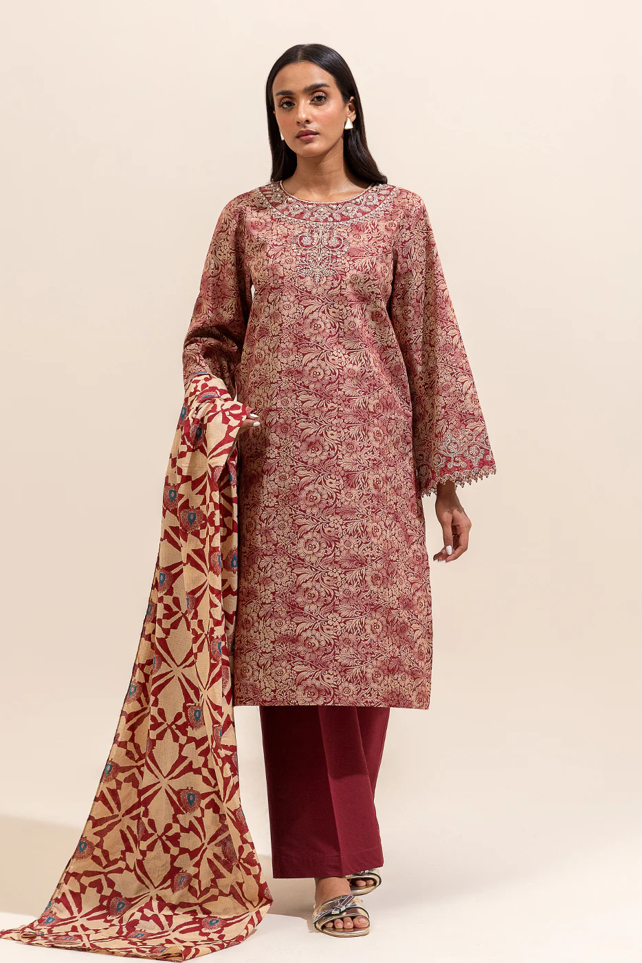 3 PIECE EMBROIDERED LAWN SUIT-MAUVE HAZE ( UNSTITCHED) - Image 3