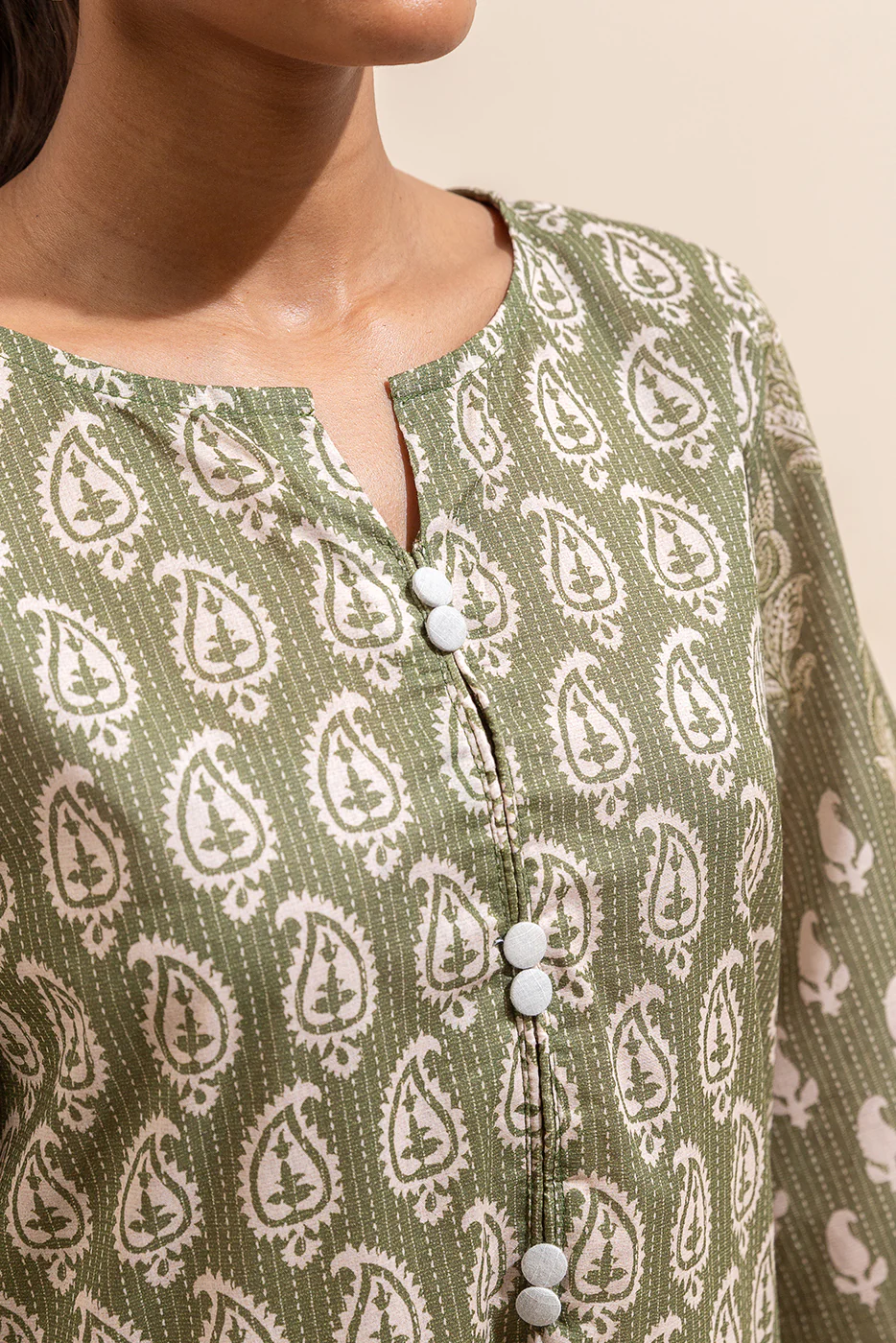 2 PIECE PRINTED LAWN SUIT-APPLE NILE (UNSTITCHED) - Image 2