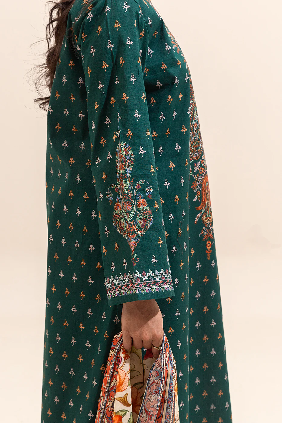 2 PIECE PRINTED LAWN SUIT-PAISLEY POISON (UNSTITCHED) - Image 6