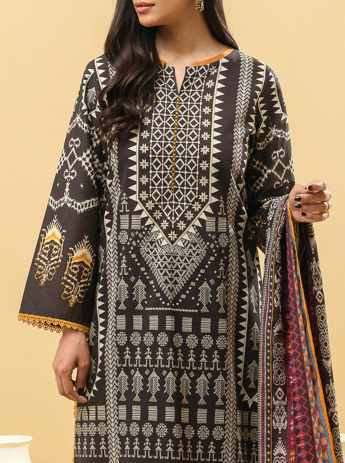 2 PIECE - PRINTED LAWN SUIT - VINTAGE ORNATE - Image 4