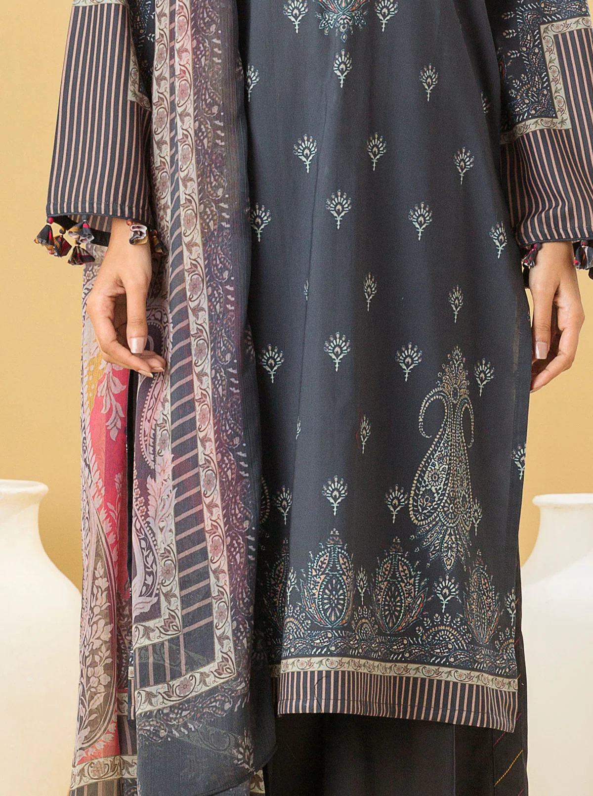 3 PIECE - PRINTED LAWN SUIT - MYSTIQUE MUSE - Image 2