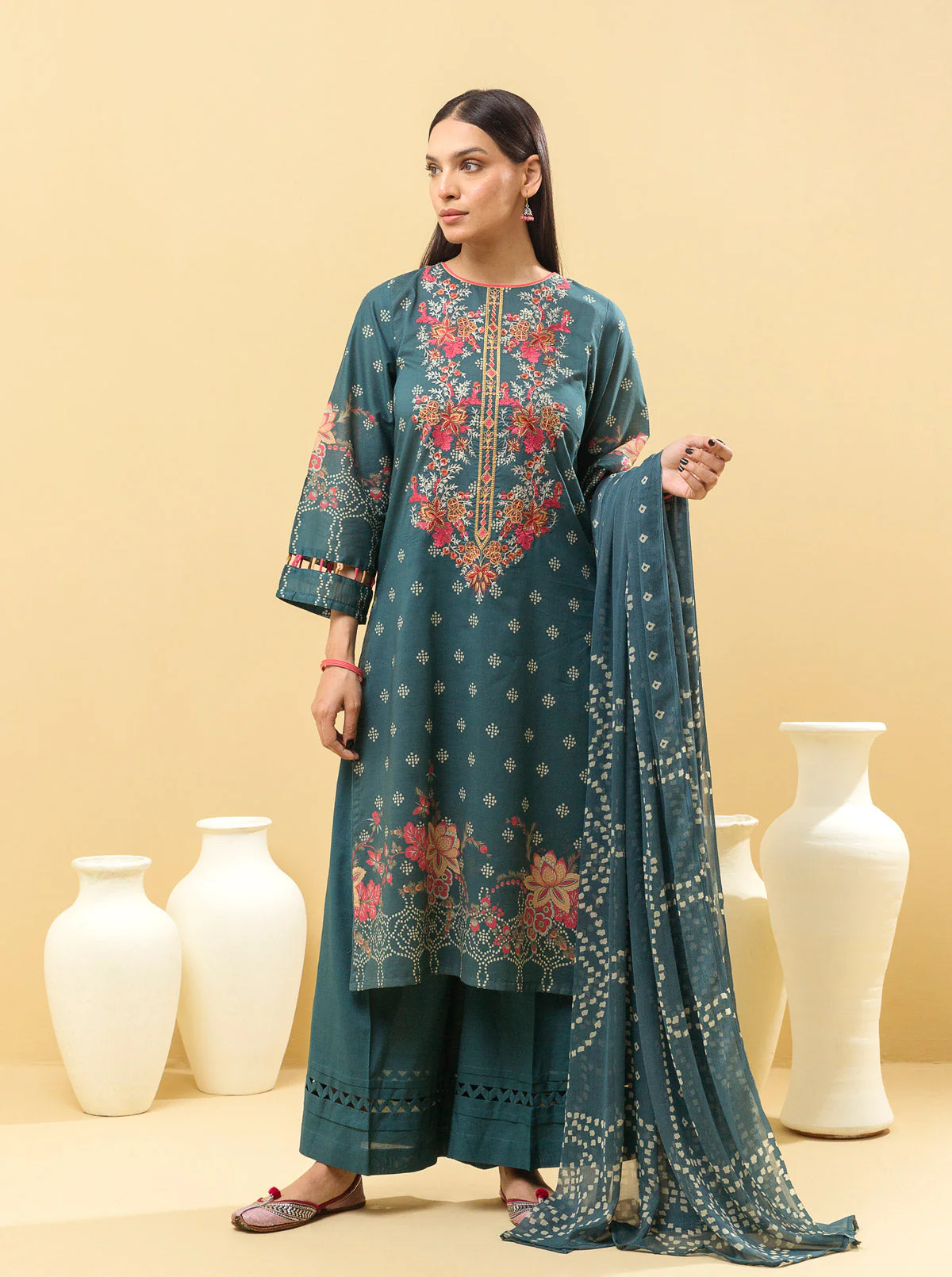 3 PIECE - EMBROIDERED LAWN SUIT - EUPHORIC TEAL - Image 4