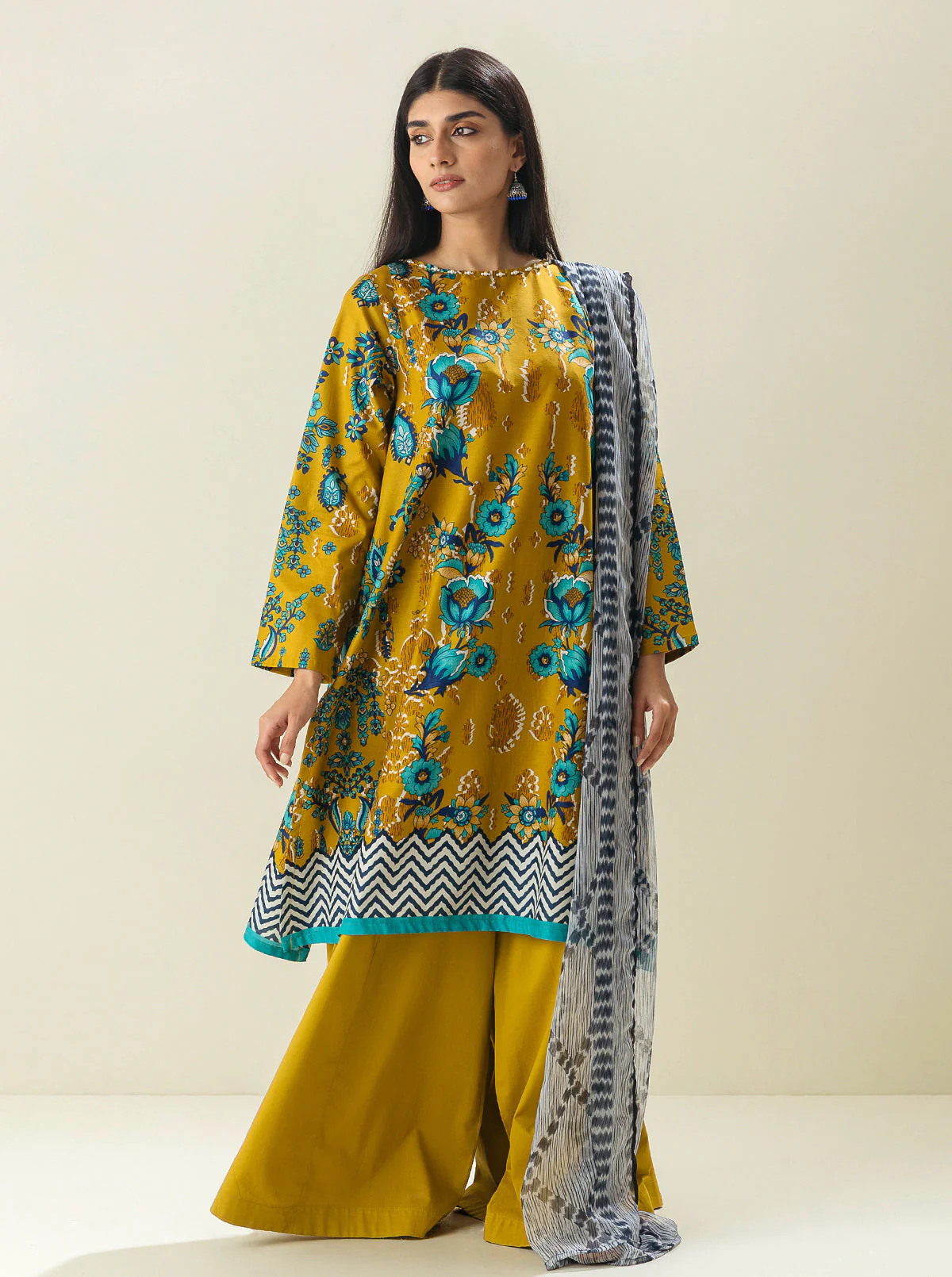 2 PIECE - PRINTED LAWN SUIT - PORCELAIN DREAMS - Image 2
