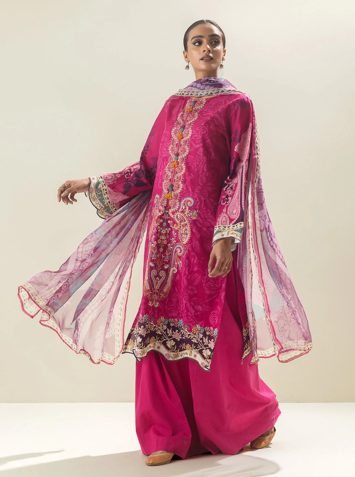 3 PIECE - EMBROIDERED LAWN SUIT - MAGENTA MUSE - Image 2