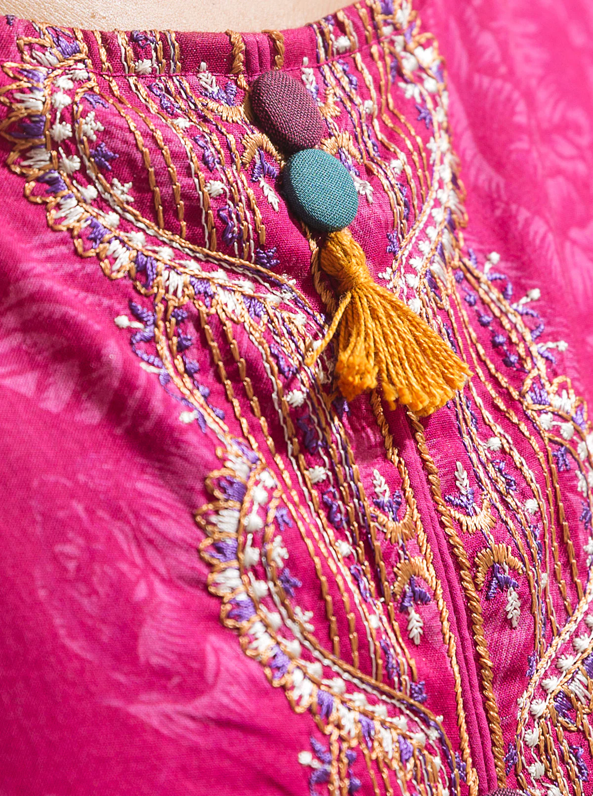 3 PIECE - EMBROIDERED LAWN SUIT - MAGENTA MUSE - Image 4