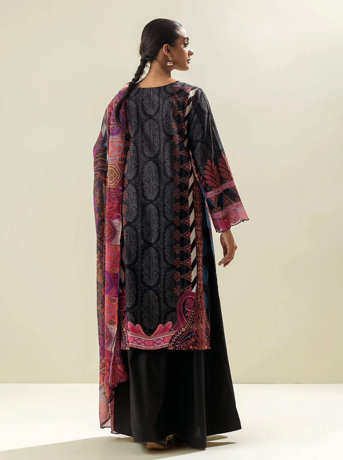 3 PIECE - EMBROIDERED LAWN SUIT - EBONY MYSTERY - Image 3