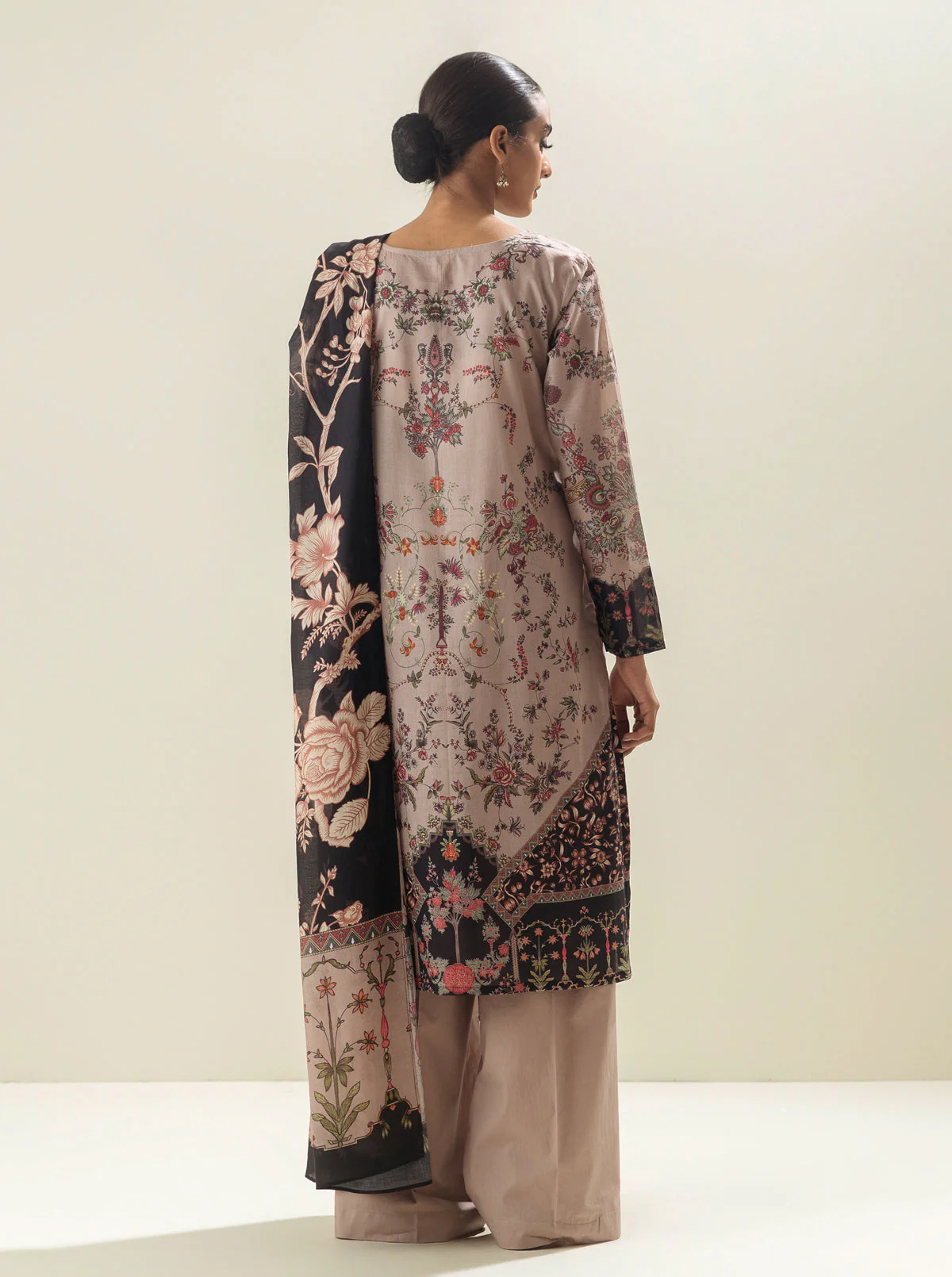 3 PIECE - PRINTED LAWN SUIT - BELLE INTRICATE - Image 4