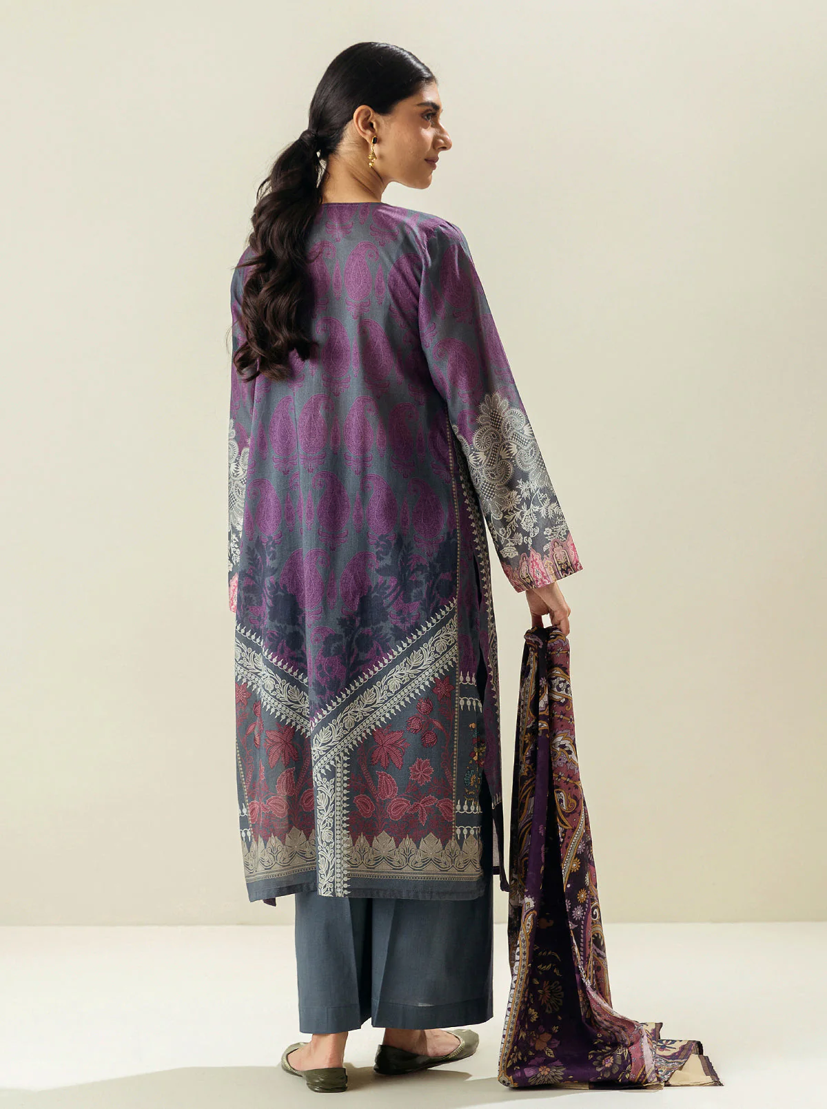 3 PIECE - PRINTED LAWN SUIT - ROYAL FORM - Image 3