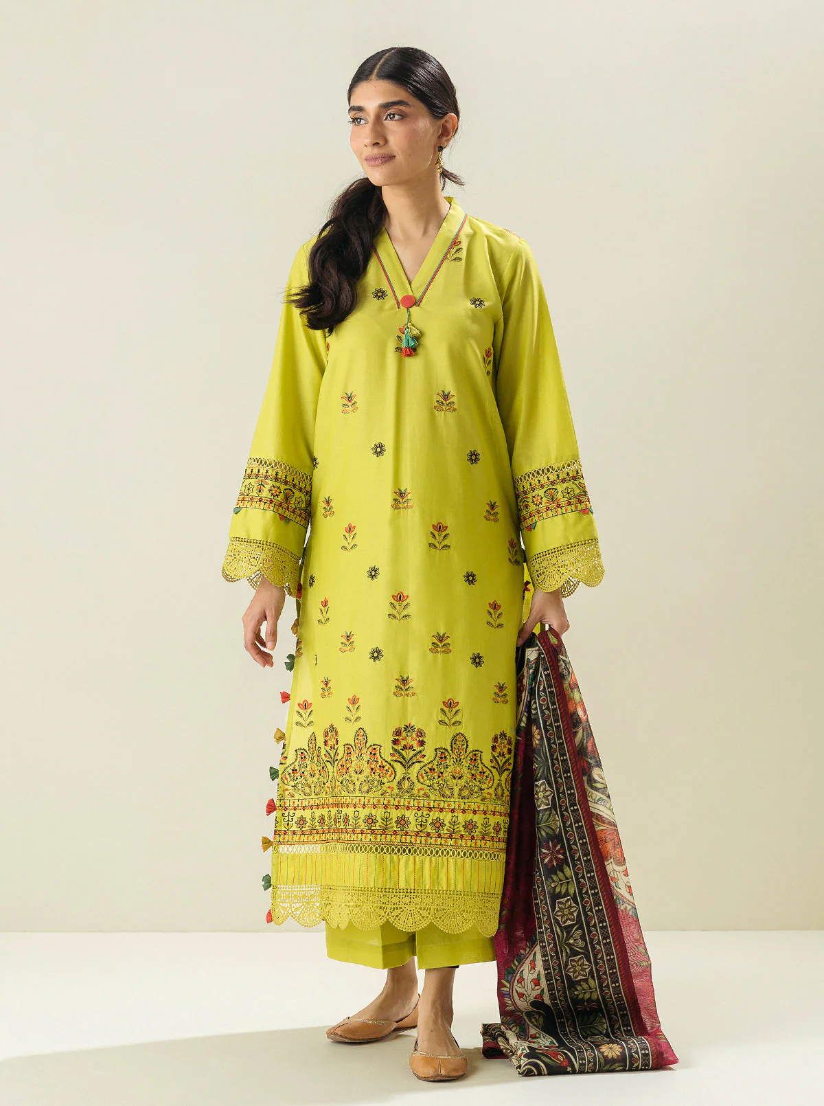 3 PIECE - EMBROIDERED LAWN SUIT - BAGHDAD SPRING - Image 2