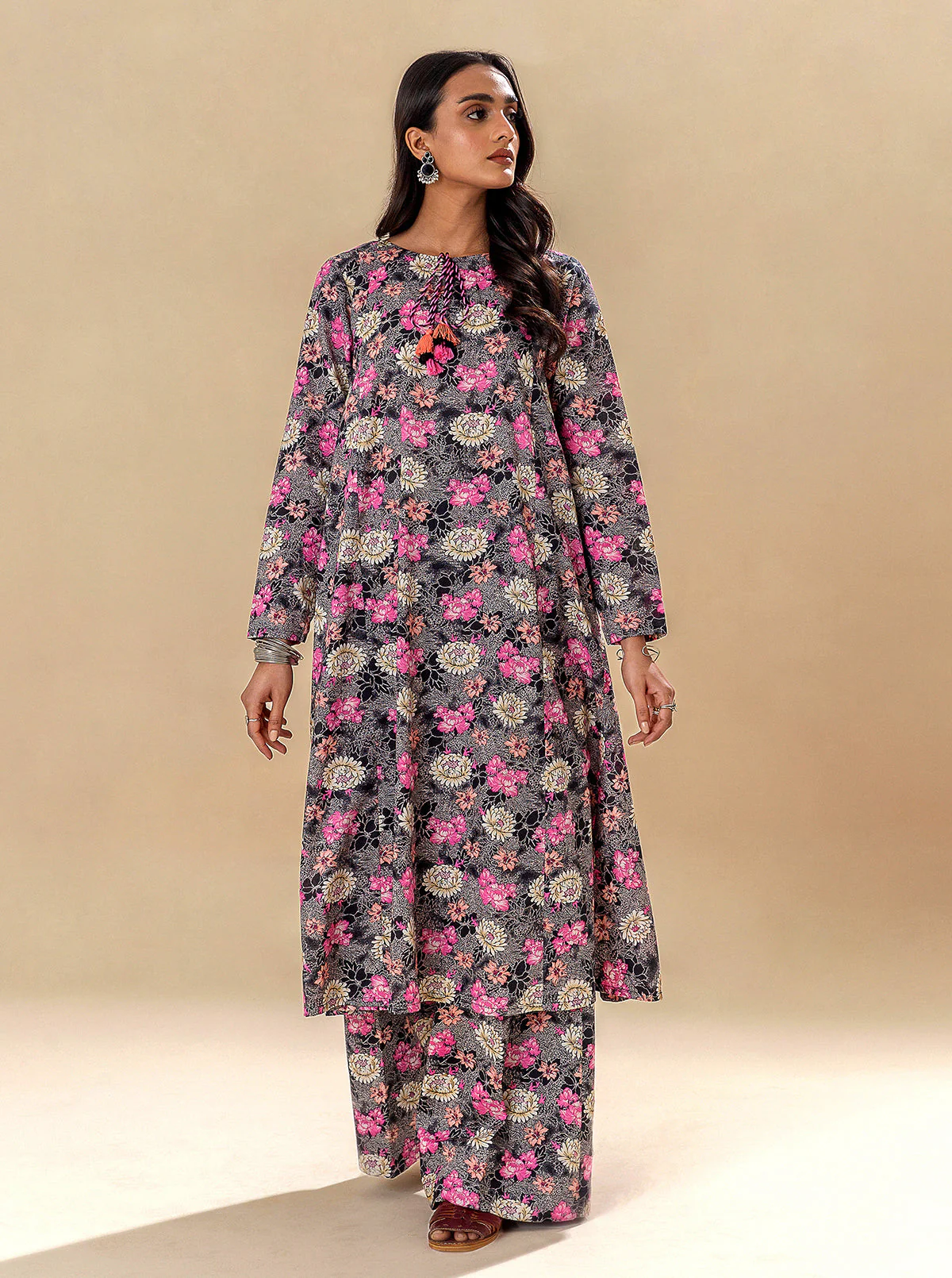 2 PIECE PRINTED LAWN SUIT-EBONY BLOOM (UNSTITCHED) - Image 5