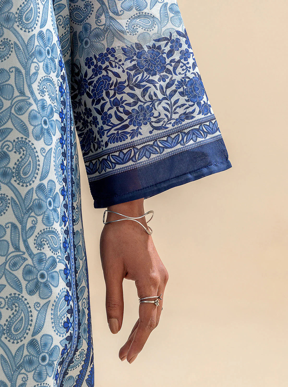3 PIECE PRINTED LAWN SUIT-INTRICATE MELODY (UNSTITCHED) - Image 4