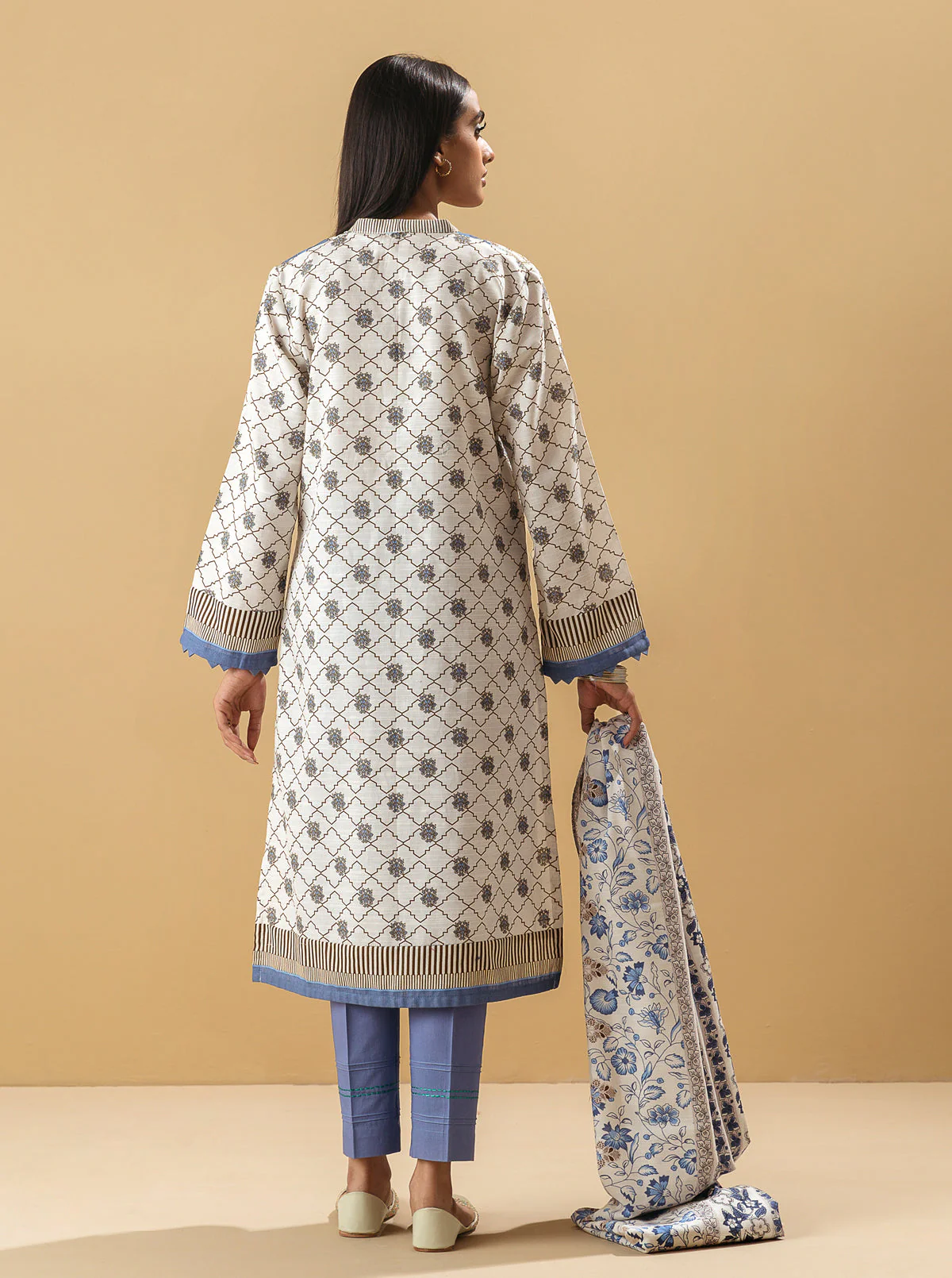 3 PIECE - PRINTED KHADDAR SUIT - PEARLED IVORY - Image 5