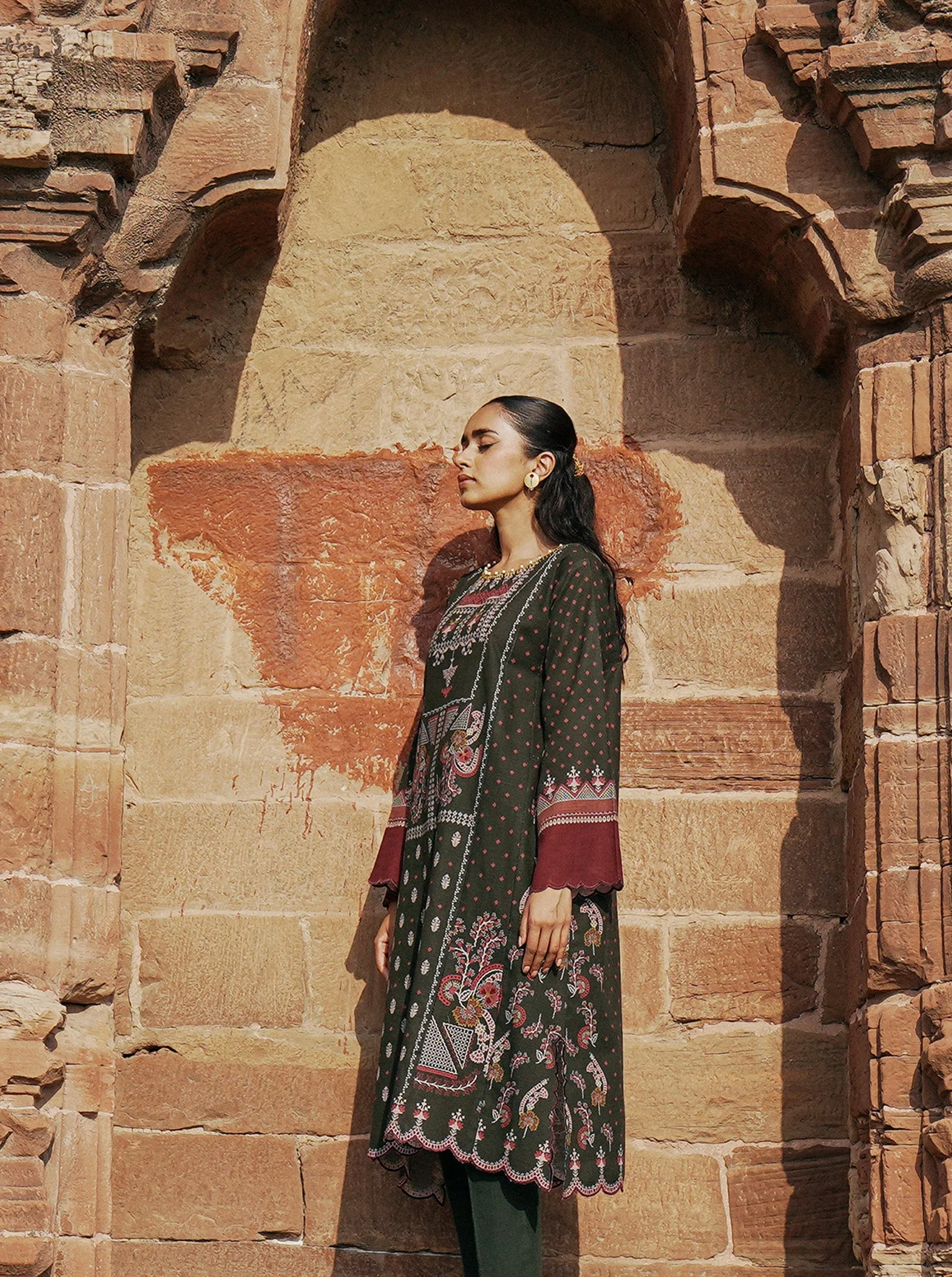 2 PIECE - PRINTED KHADDAR SUIT - UTOPIA - Image 2