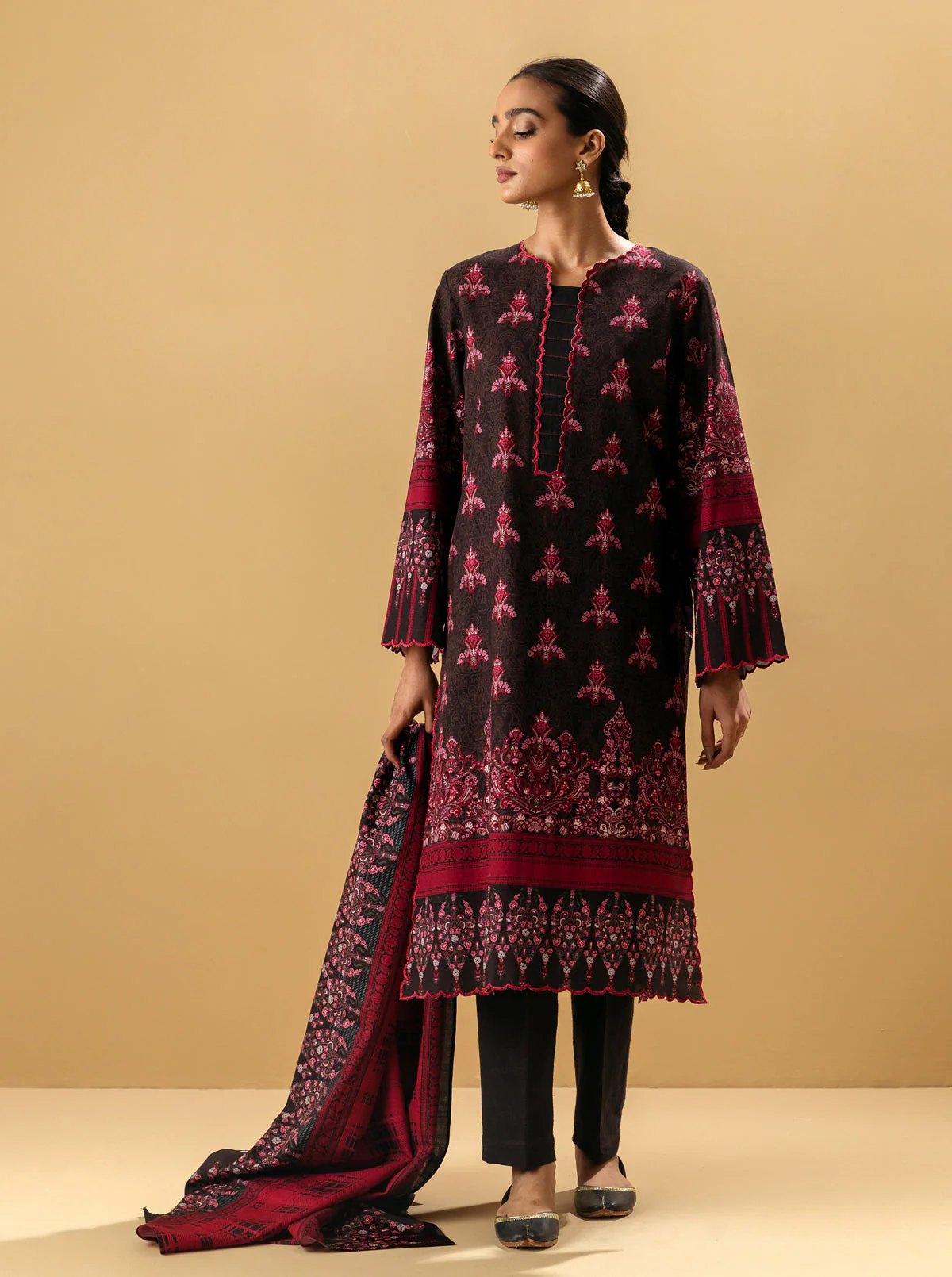 3 PIECE - PRINTED KHADDAR SUIT - SIENNA DREAMS - Image 4