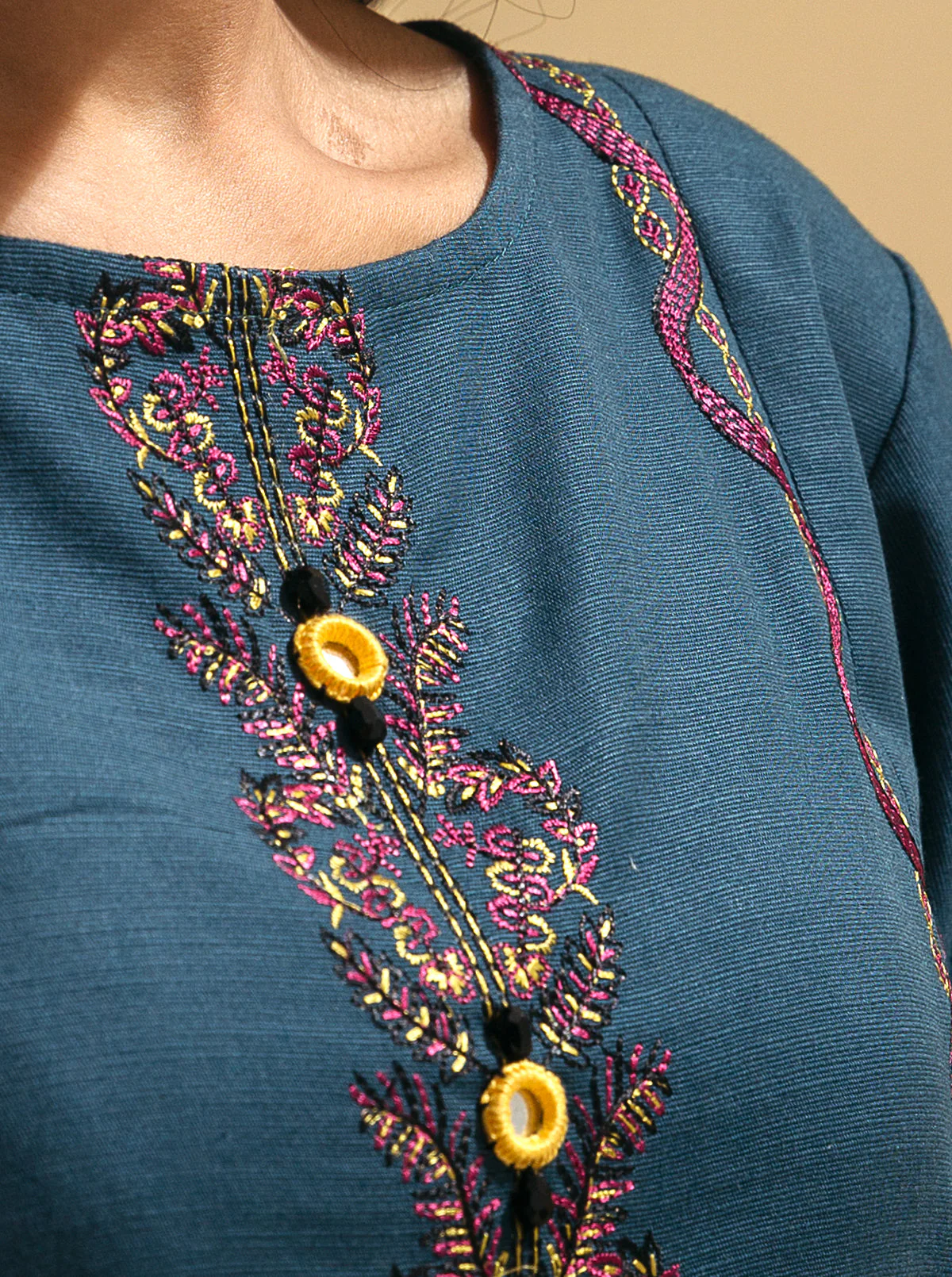 3 PIECE - EMBROIDERED KHADDAR SUIT - VEIDANT HEM - Image 4