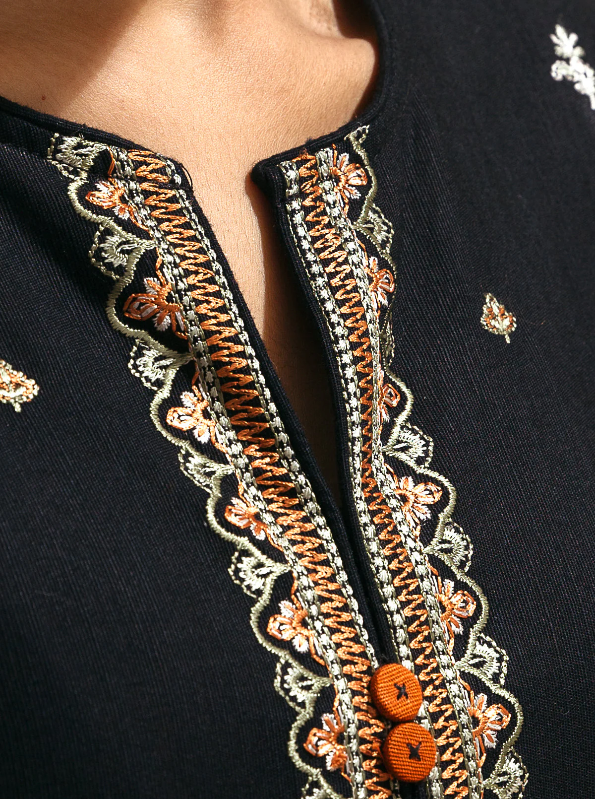 3 PIECE - EMBROIDERED KHADDAR SUIT - NOMADIC EDGE - Image 5