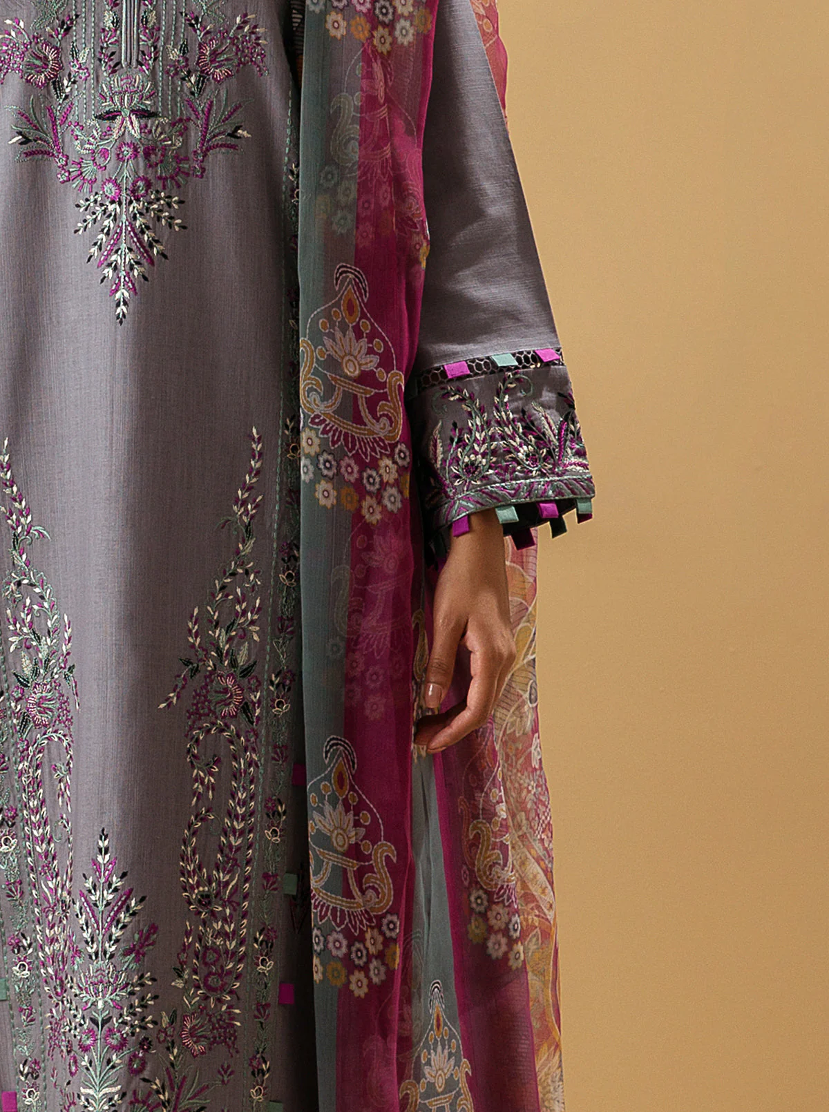 3 PIECE - EMBROIDERED KHADDAR SUIT - FROST GRAY - Image 2