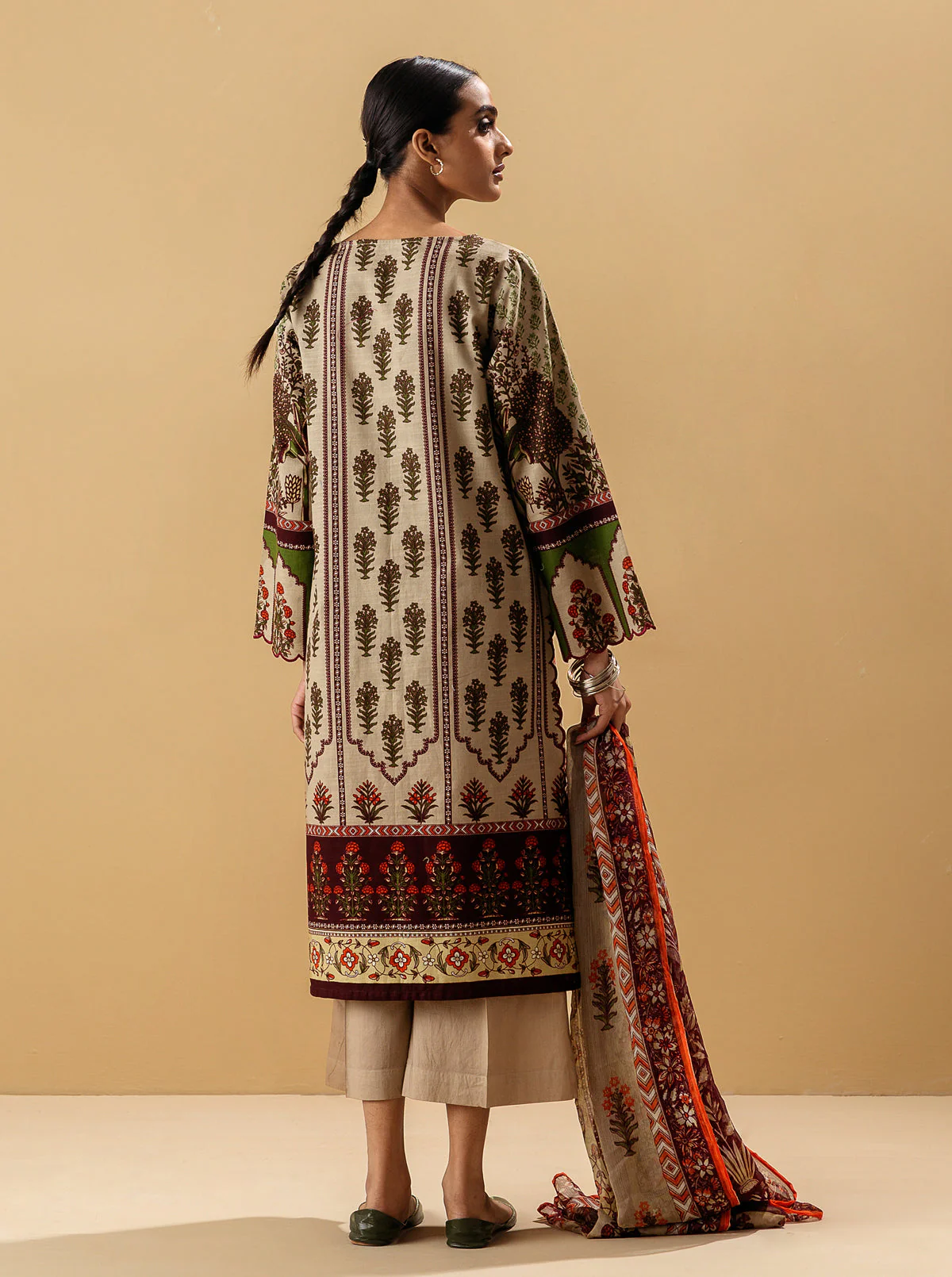 3 PIECE - PRINTED KHADDAR SUIT - TROPICAL FAWN - Image 5