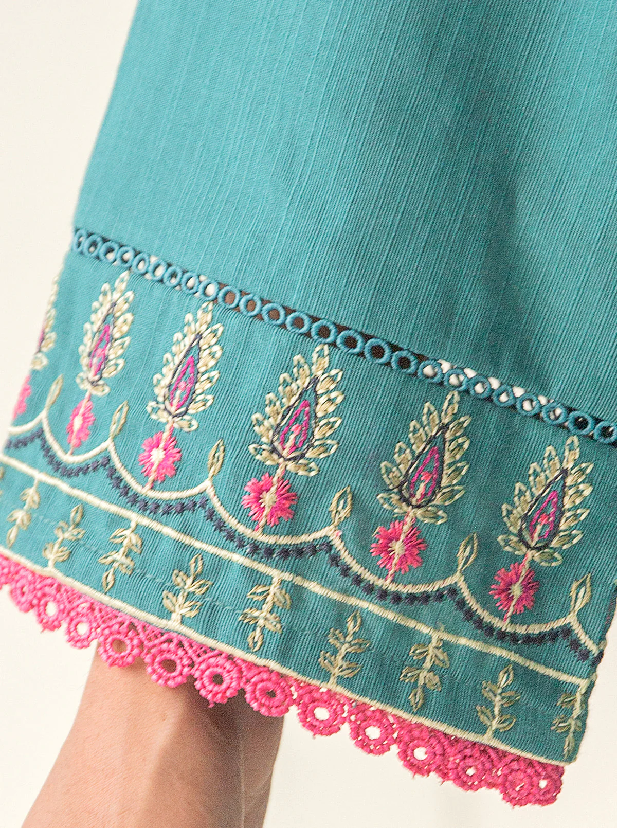 3 PIECE - EMBROIDERED KHADDAR SUIT - REAL TEAL - Image 5