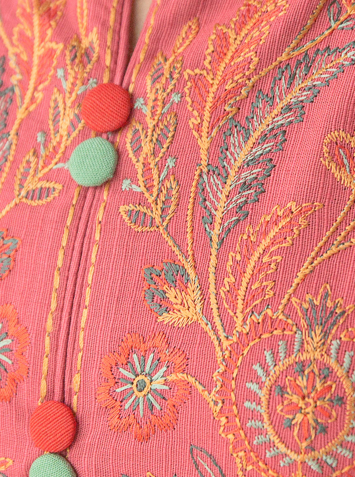 3 PIECE - EMBROIDERED KHADDAR SUIT - GRAND LOTUS - Image 4