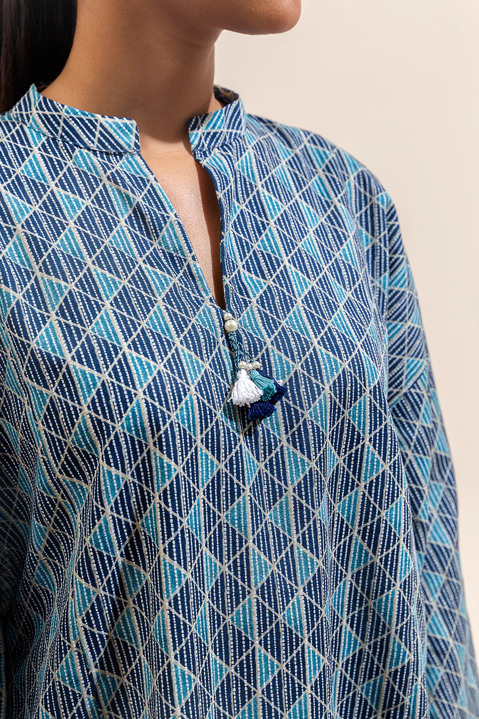 2 PIECE PRINTED KHADDAR SUIT-GRAPHITE GRID (UNSTITCHED) - Image 4