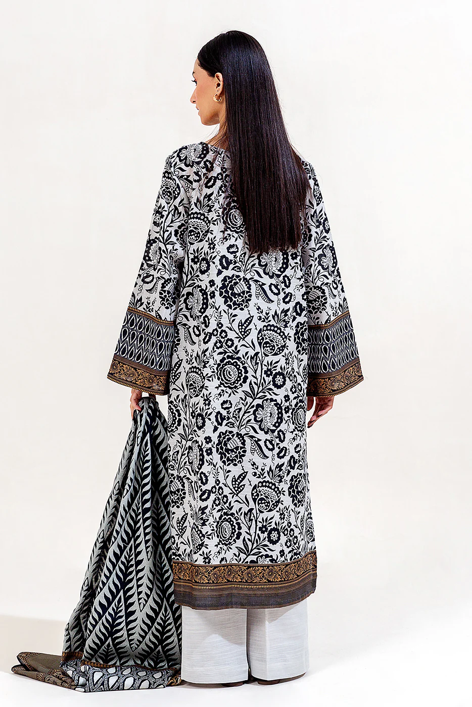 3 PIECE PRINTED KHADDAR SUIT-MONOCHROME PITCH (UNSTITCHED) - Image 4