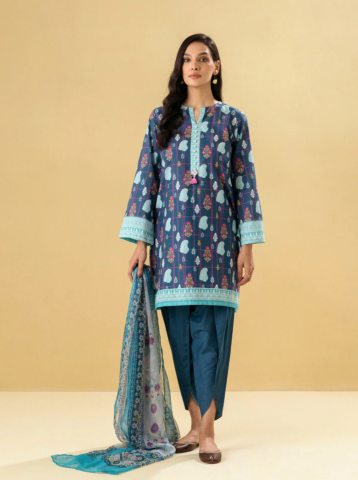 2 PIECE - PRINTED LAWN SUIT - MAZARINE BLUE - Image 3