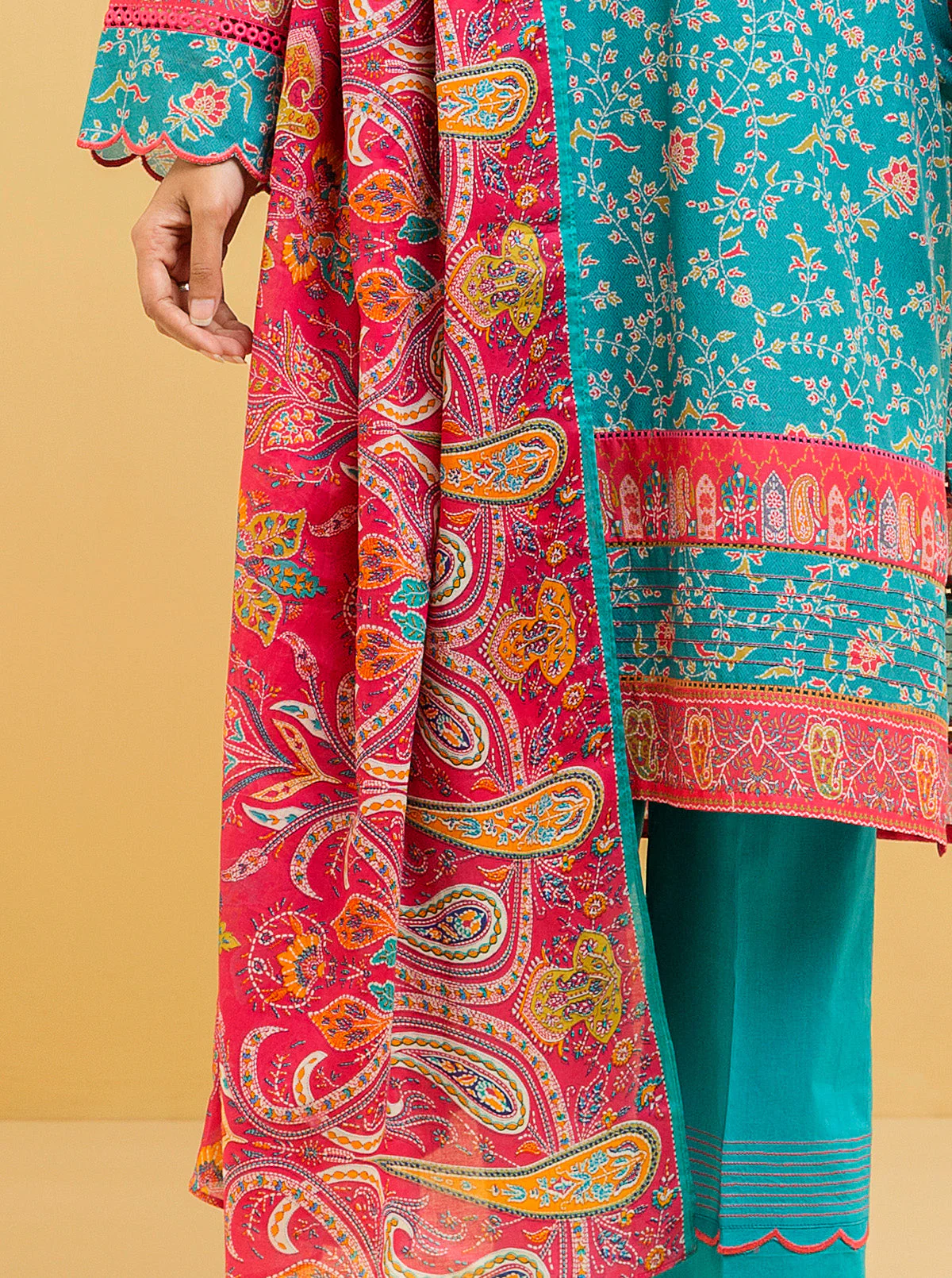 2 PIECE - PRINTED LAWN SUIT - MAGICAL FLORALS - Image 2