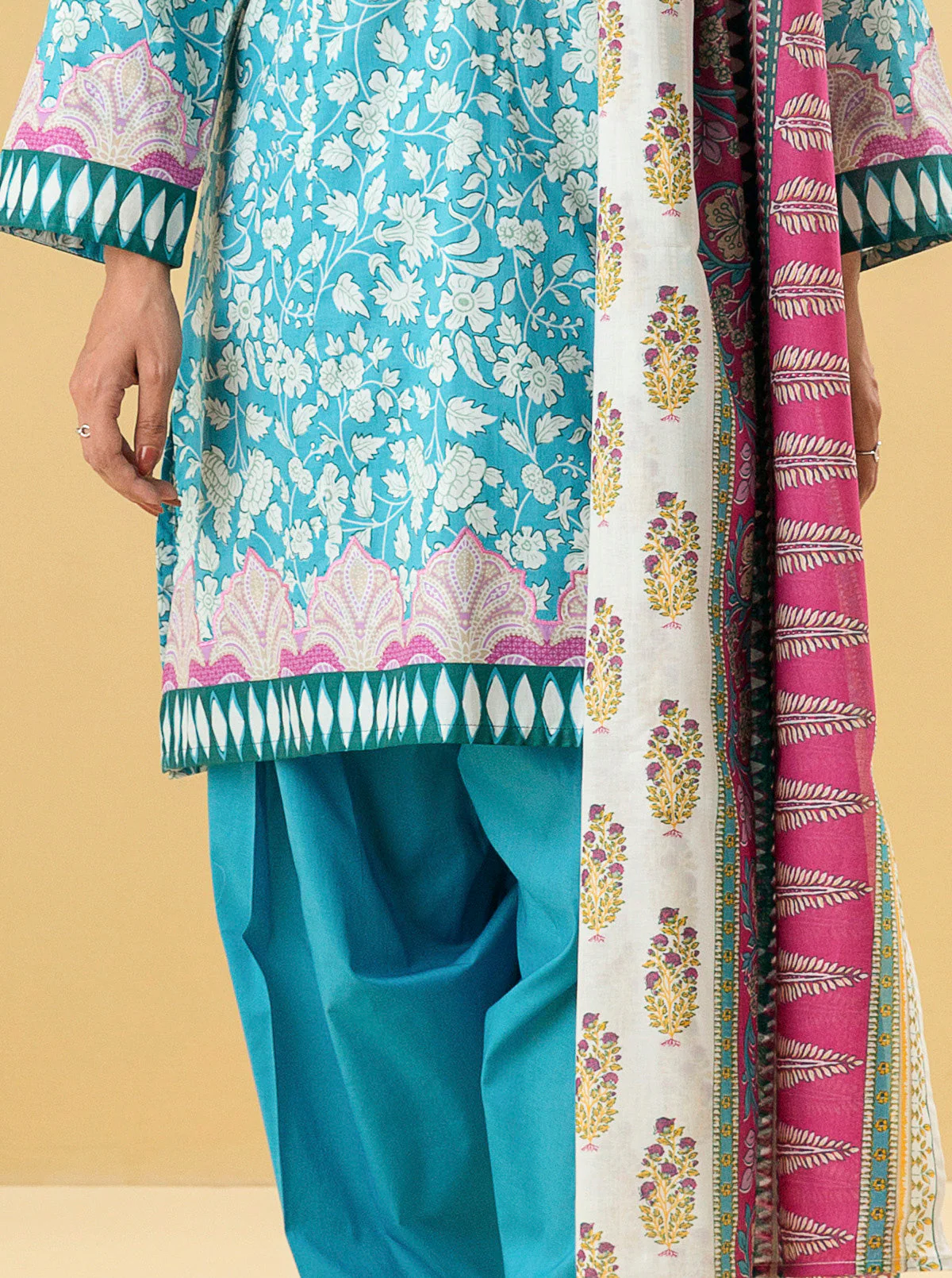 3 PIECE - PRINTED LAWN SUIT - DELICATE FLORA - Image 2