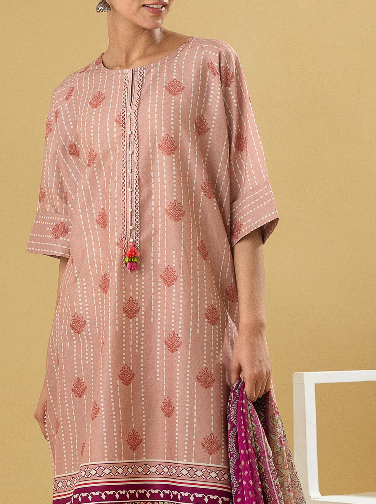 3 PIECE - PRINTED LAWN SUIT - DUSKY PINK - Image 4