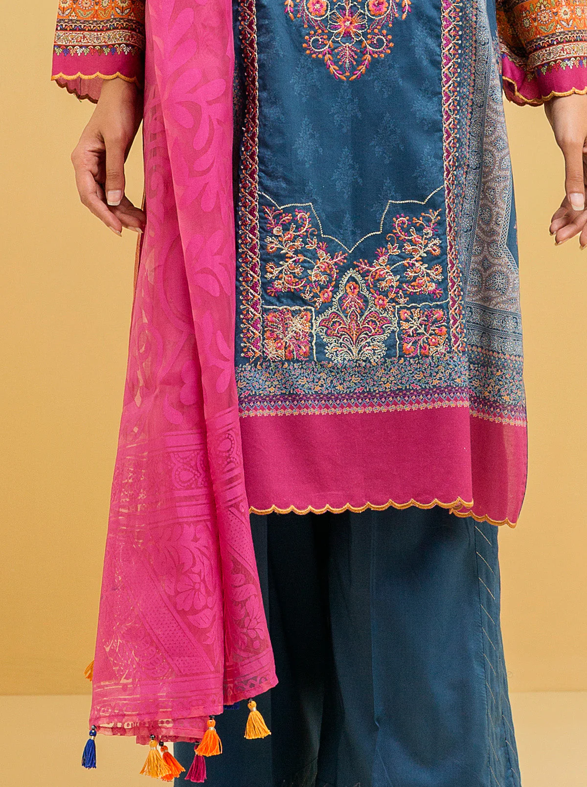 3 PIECE - EMBROIDERED LAWN SUIT - GLAMOUR GLEAM - Image 2