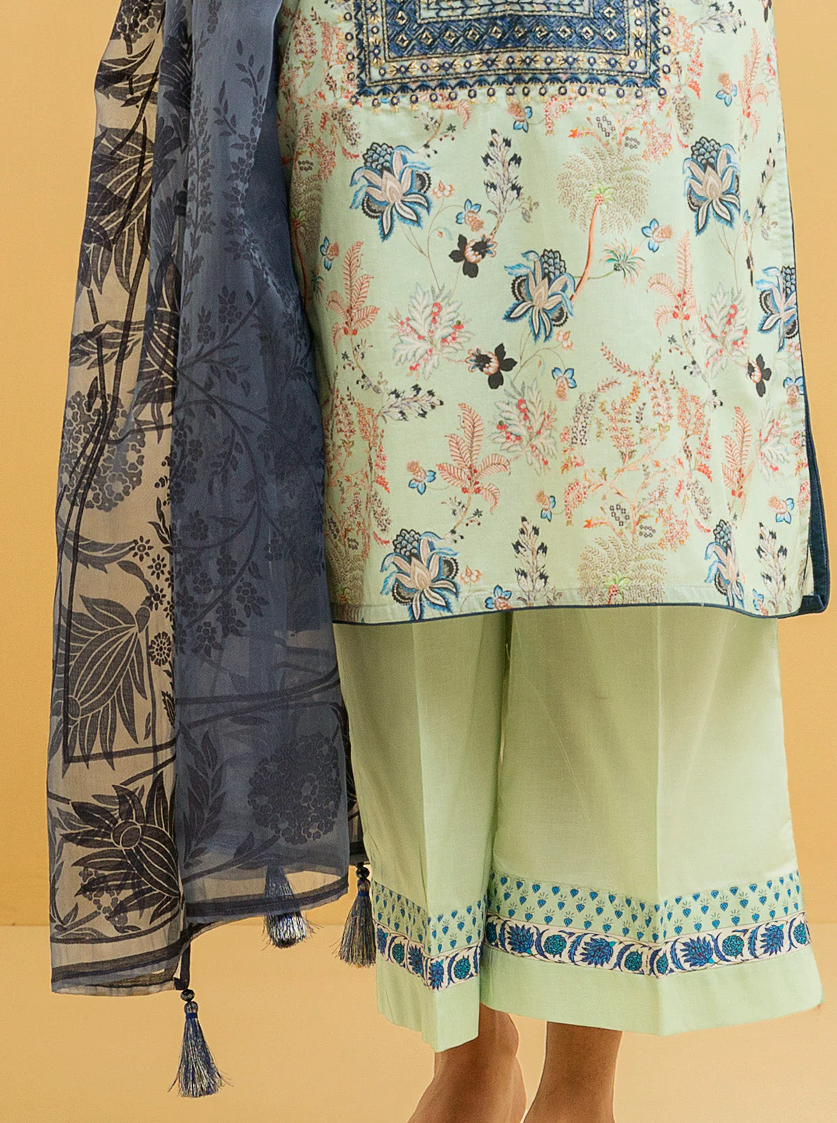 3 PIECE - EMBROIDERED LAWN SUIT - CHINTZ CHARM - Image 2