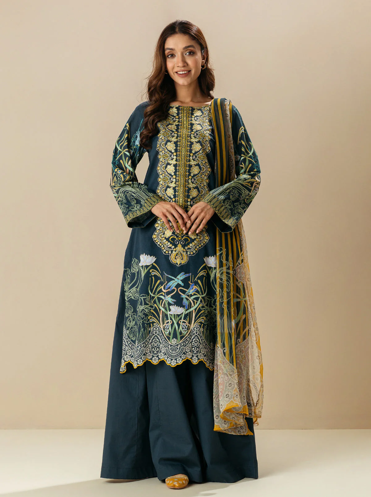 3 PIECE - EMBROIDERD LAWN SUIT - NOUVEAU DREAMS - Image 2